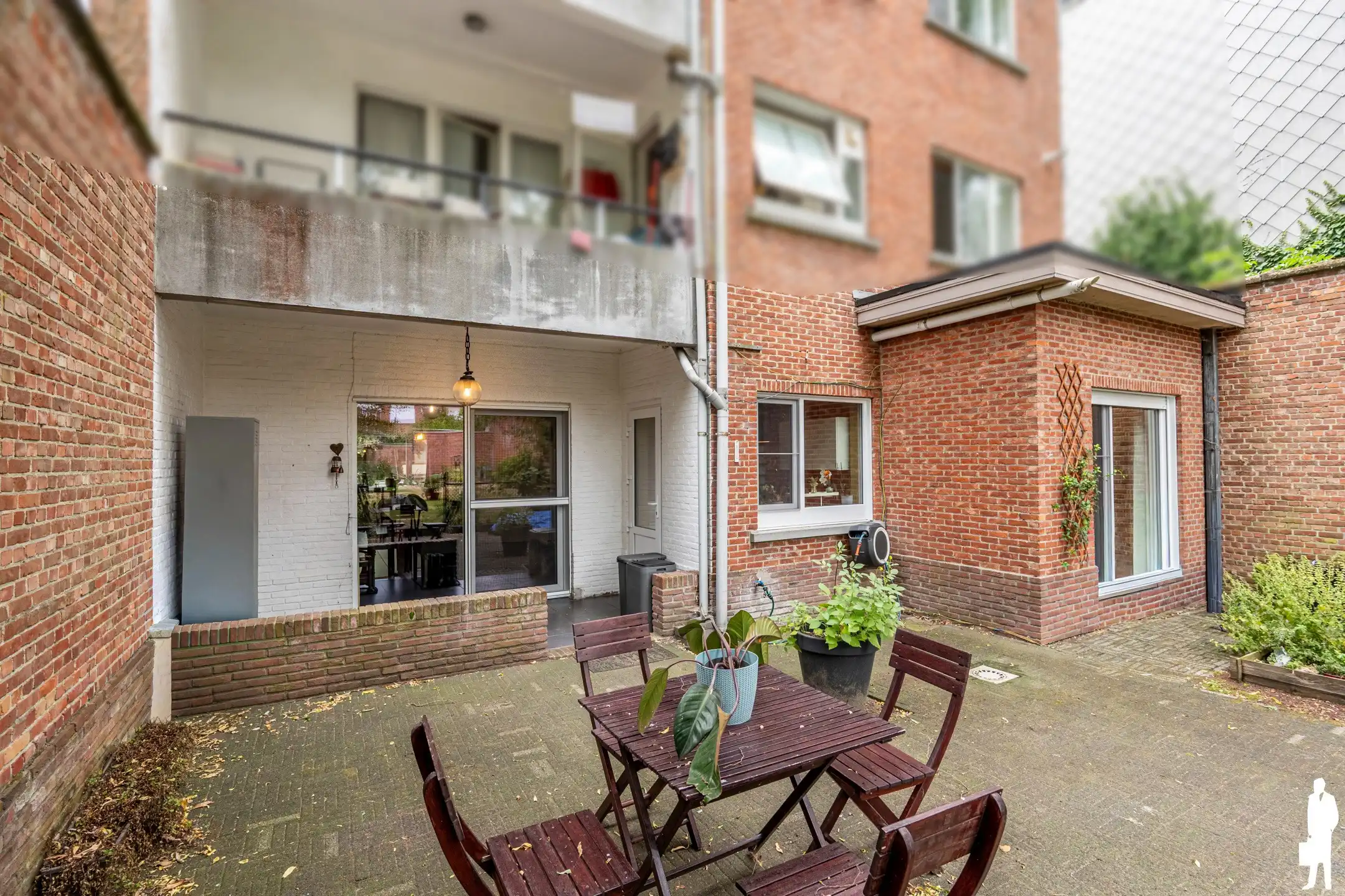 Gelijkvloers app. van ca. 110 m² met 2 slpks en staanplaats foto 23