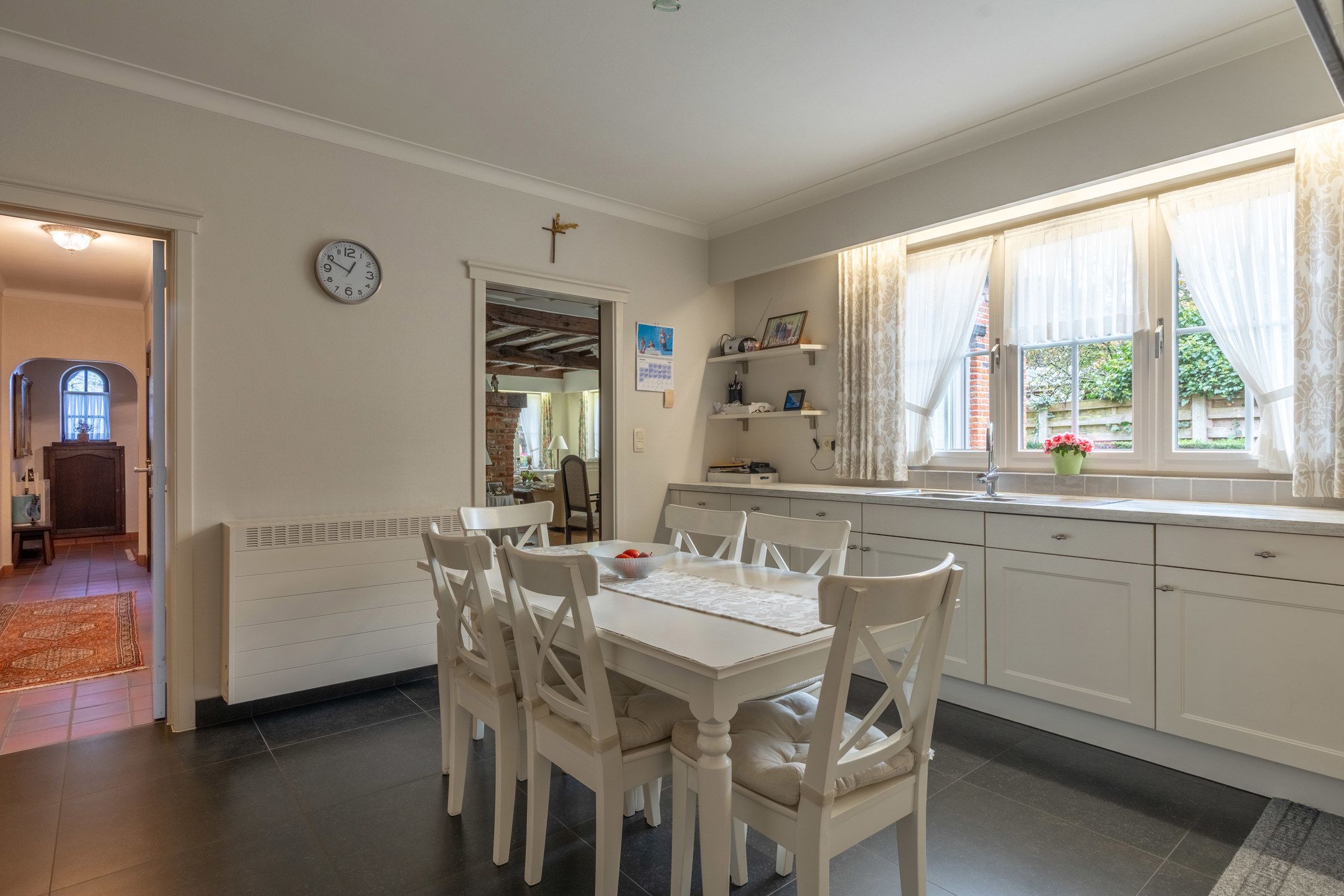 Ruime woning met o.a. 3 slpks (mogelijk meer) en garage. foto 10