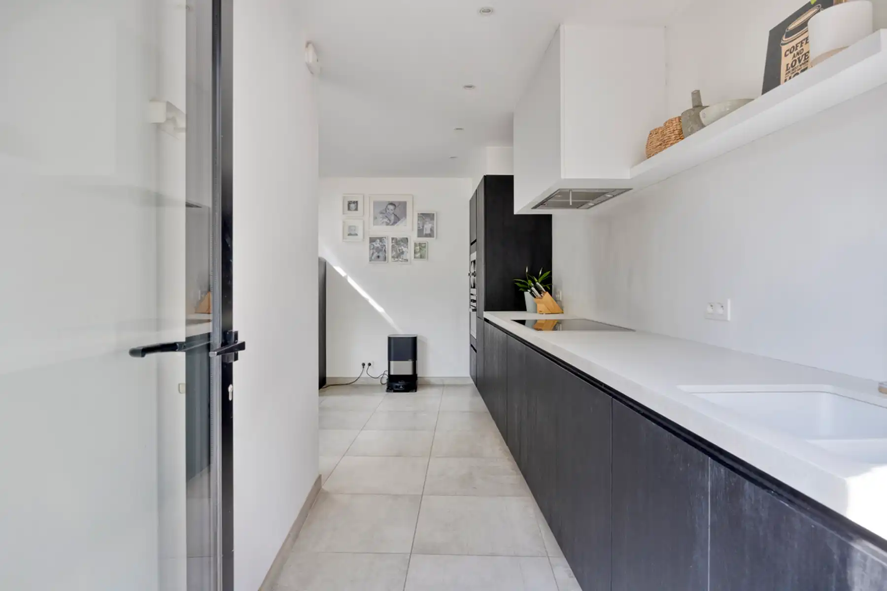 Instapklare, energiezuinige woning met commerciële mogelijkheden op topligging in Merchtem! foto 15