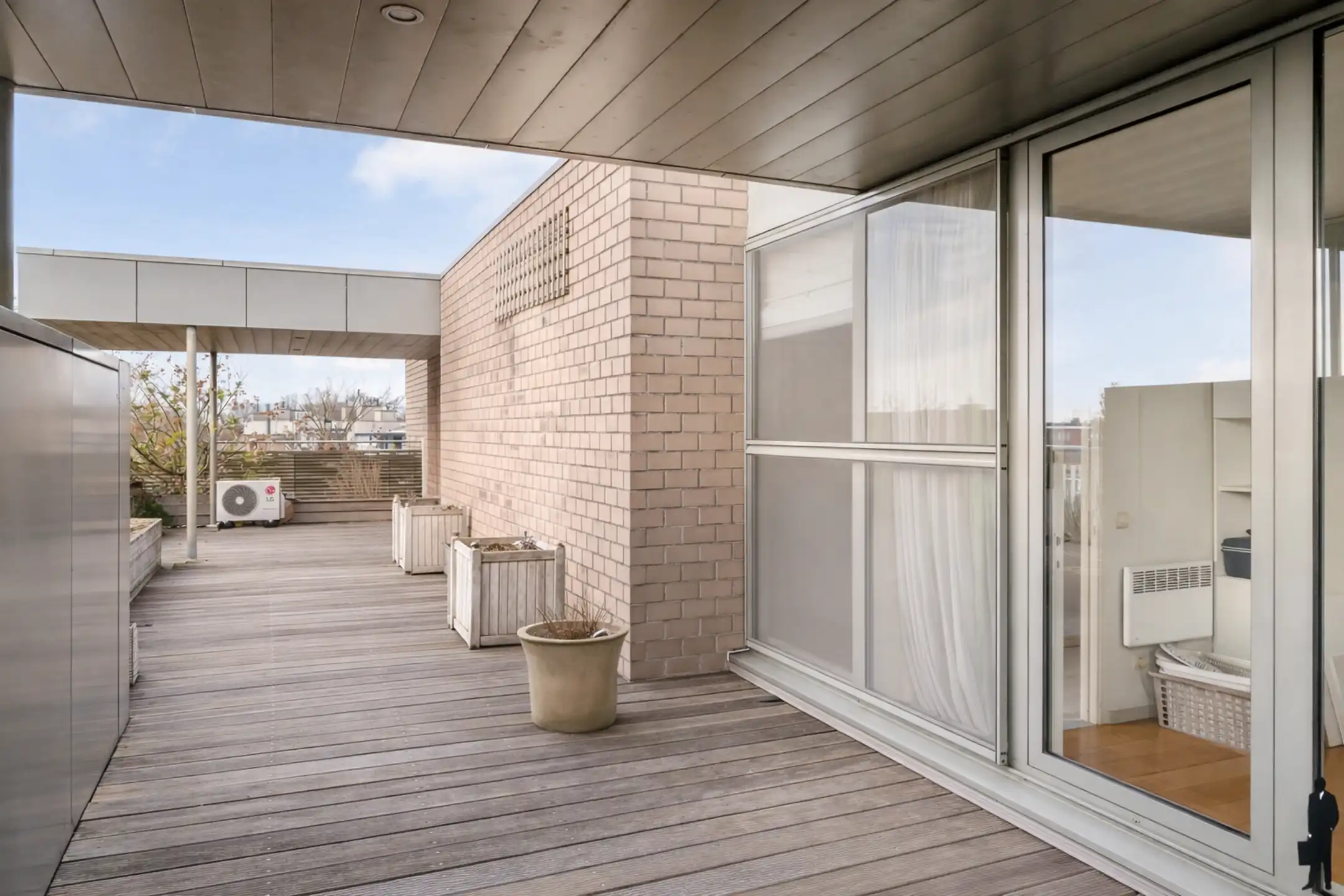 Uitzonderlijk penthouse appartement van ca. 146m² met ruime terras! foto 4