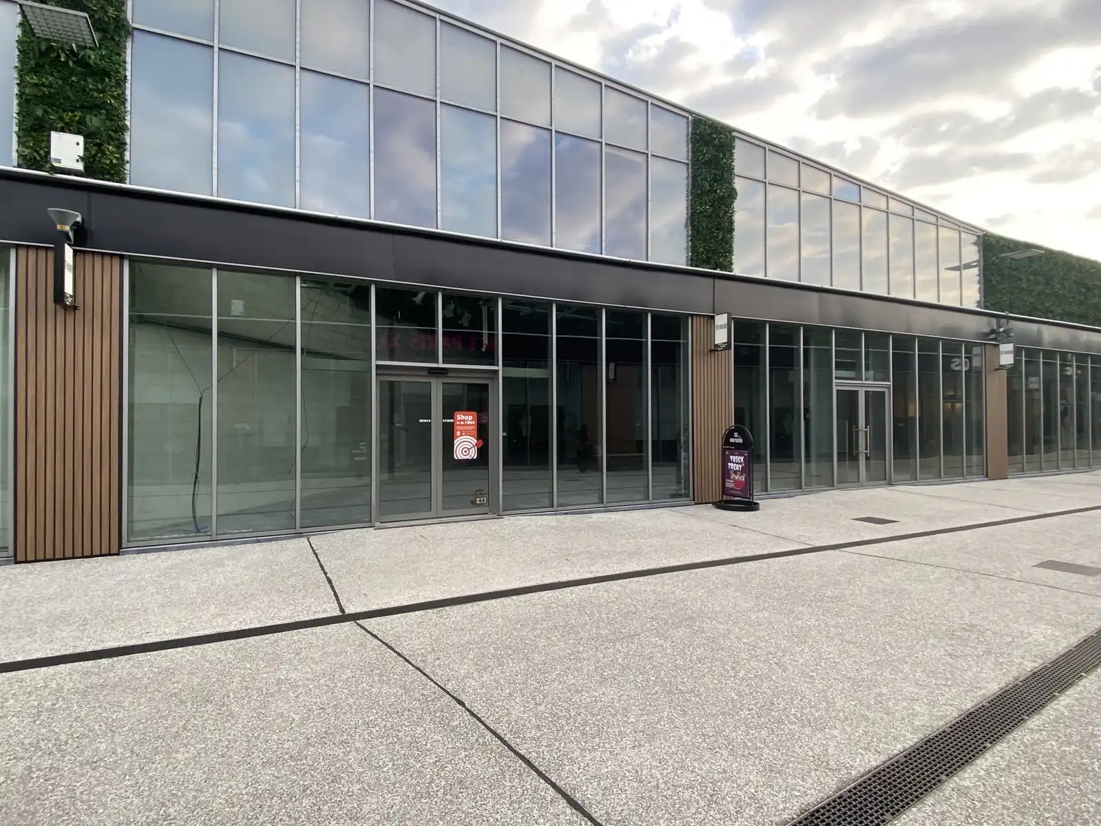 Commerciële ruimte te huur Warande 38 - 9120 Beveren-Kruibeke-Zwijndrecht