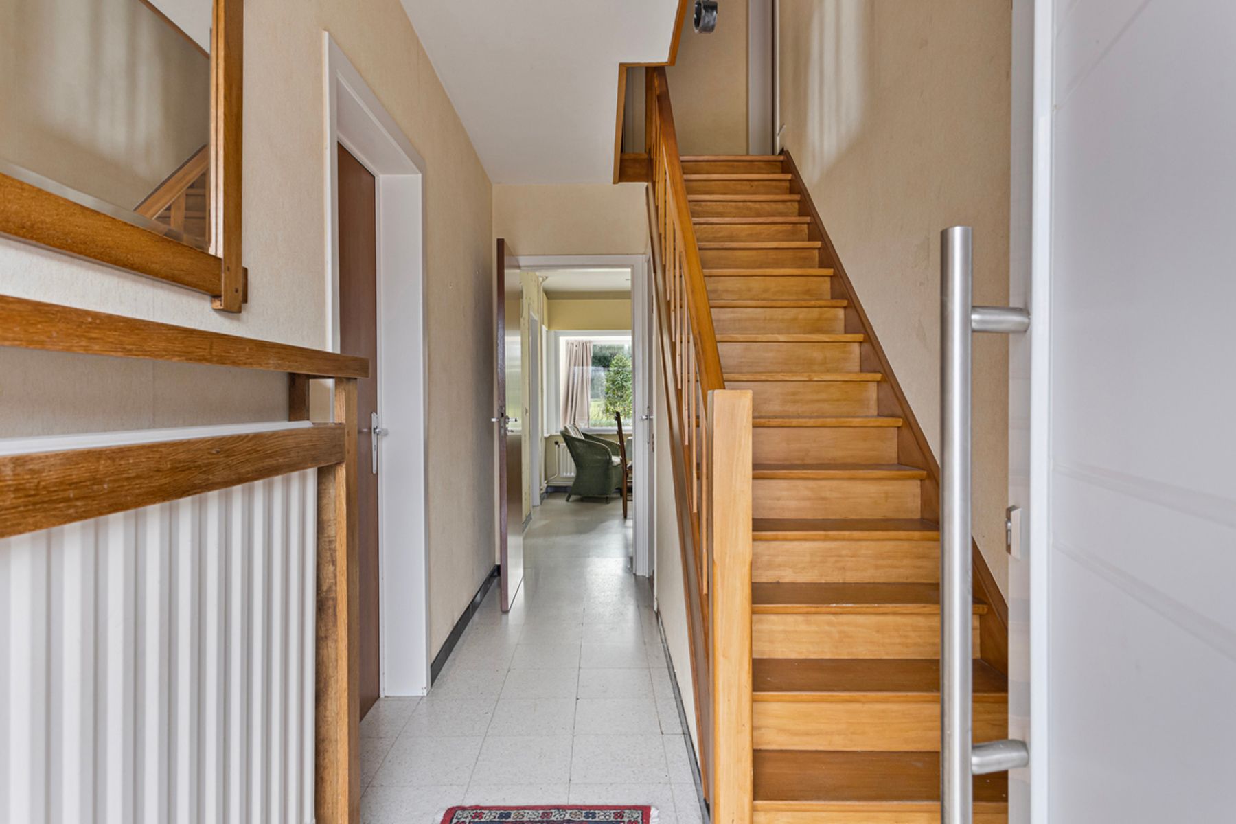 Charmante woning (3 slkrs) op ZW-georiënteerd perceel foto 2