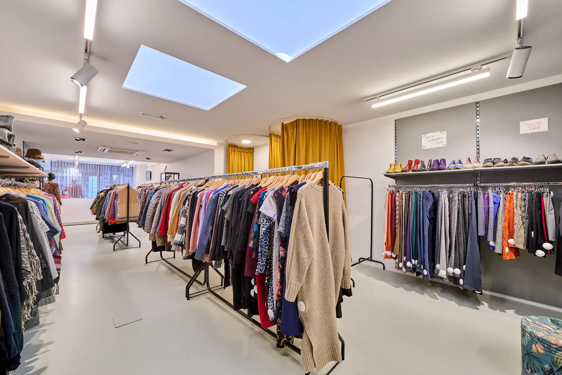 Instapklare handelsruimte in centrum Peer foto 6