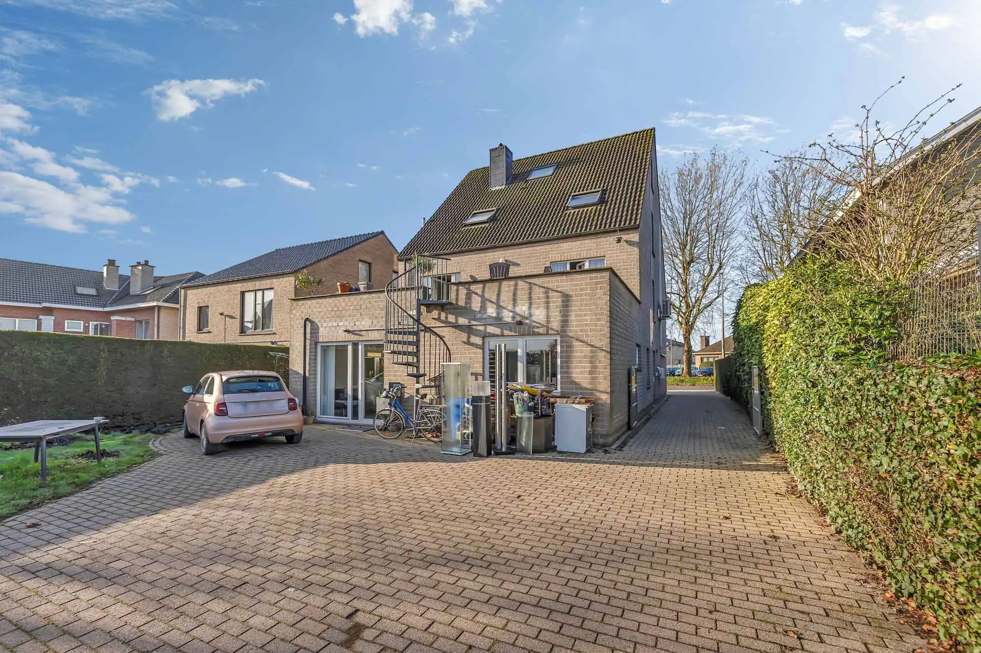 Opbrengsteigendom te koop in Vlezenbeek! foto 3