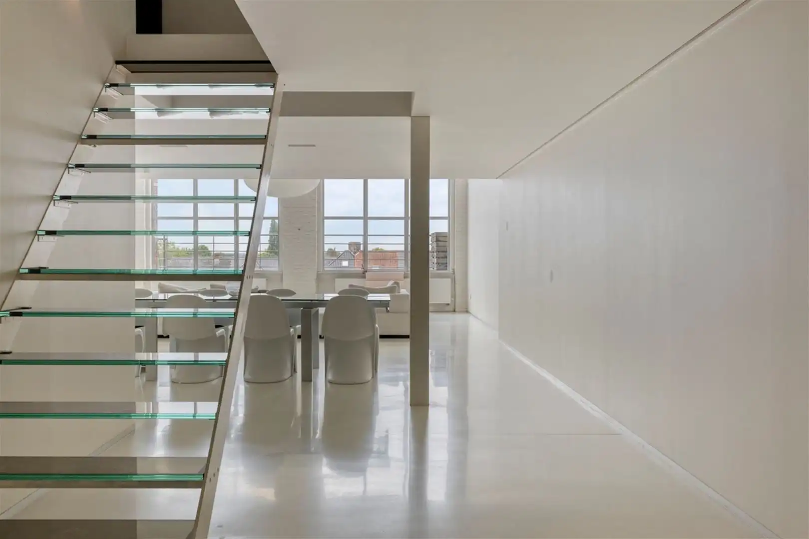 Trendy loft met 2 parkeerplaatsen foto 3
