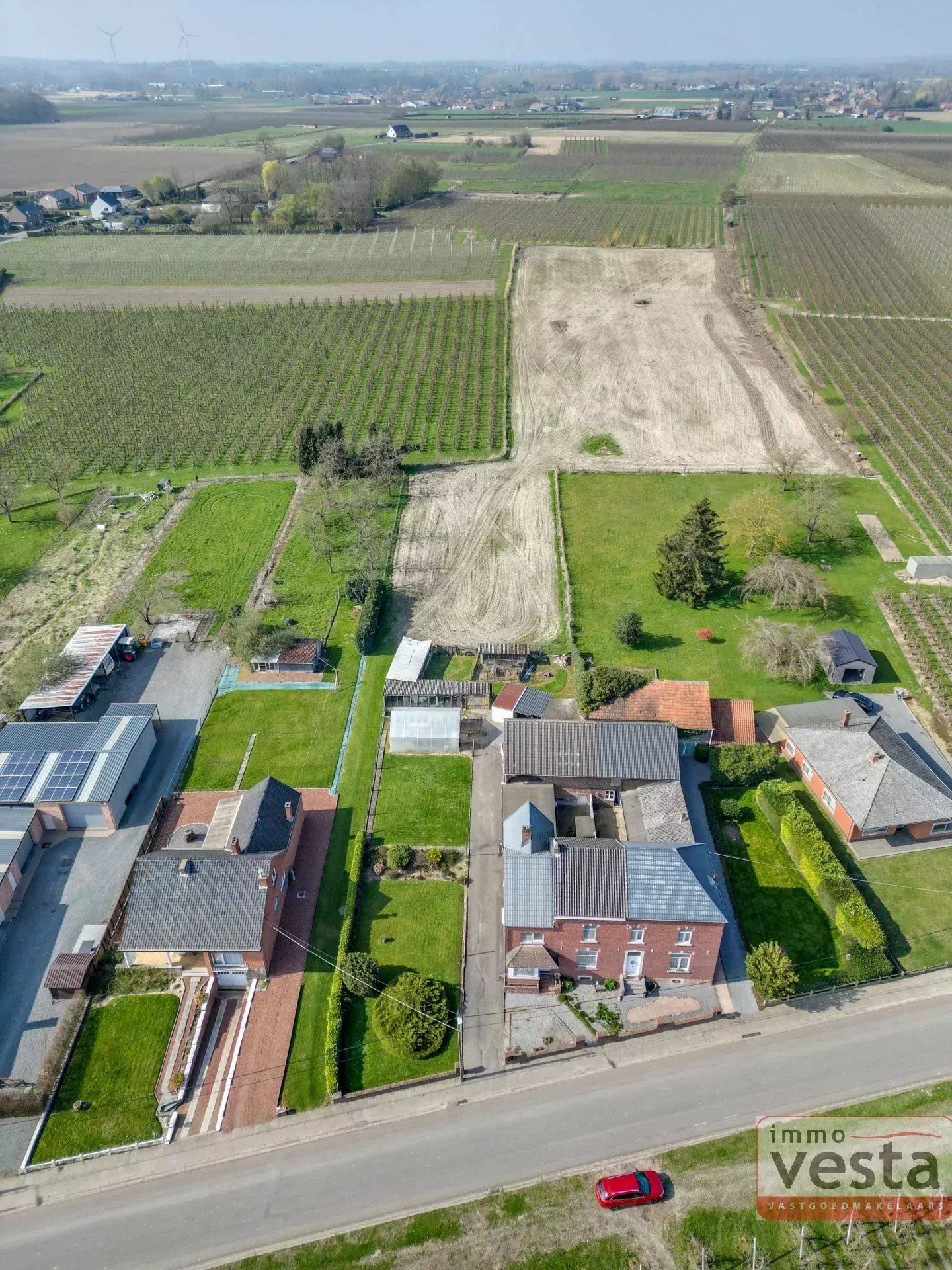 Te renoveren, landelijk gelegen woning/ projectgrond foto 25