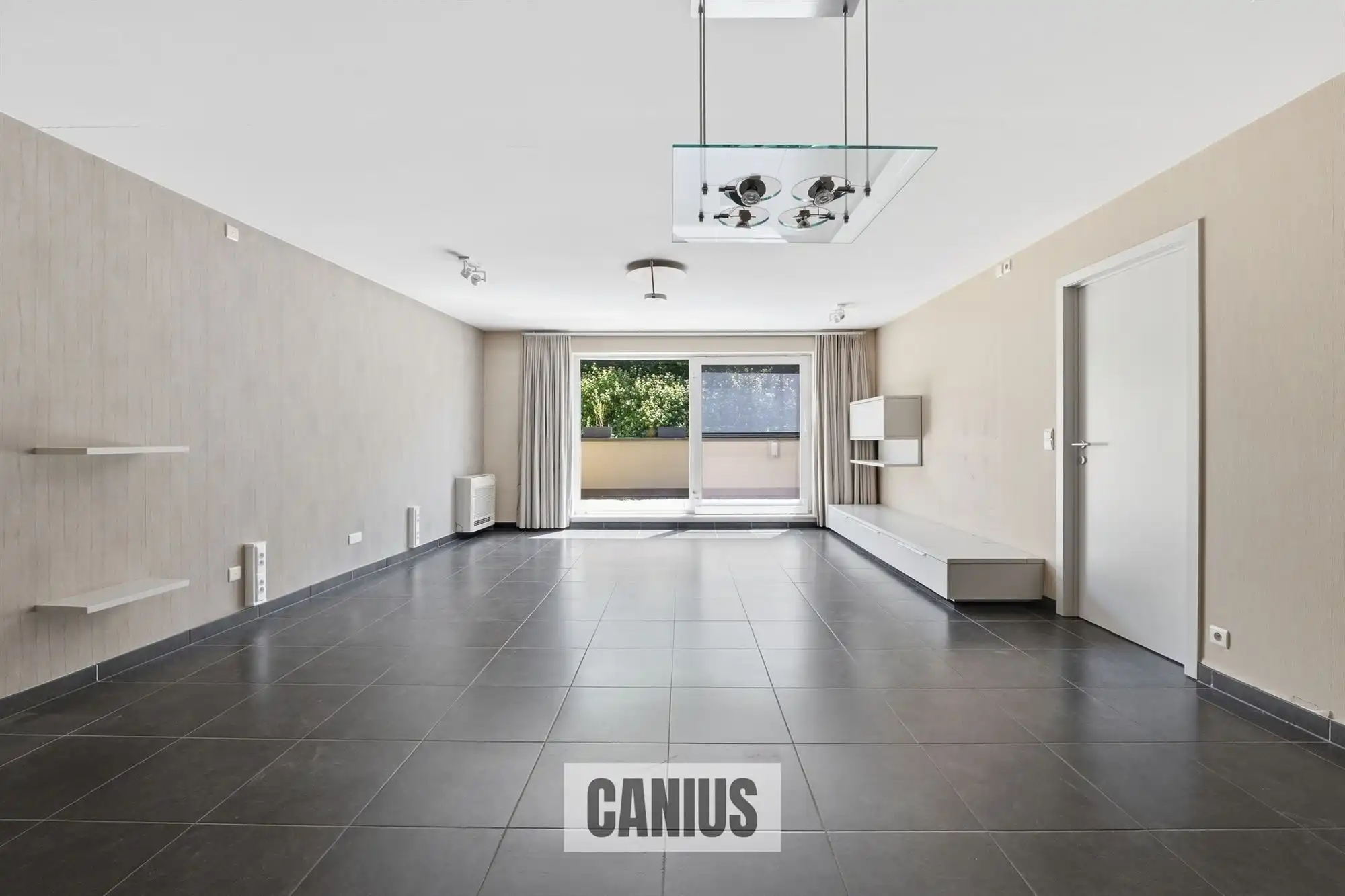 STIJLVOL GELIJKVLOERS APPARTEMENT MET DRIE SLAAPKAMERS foto 16