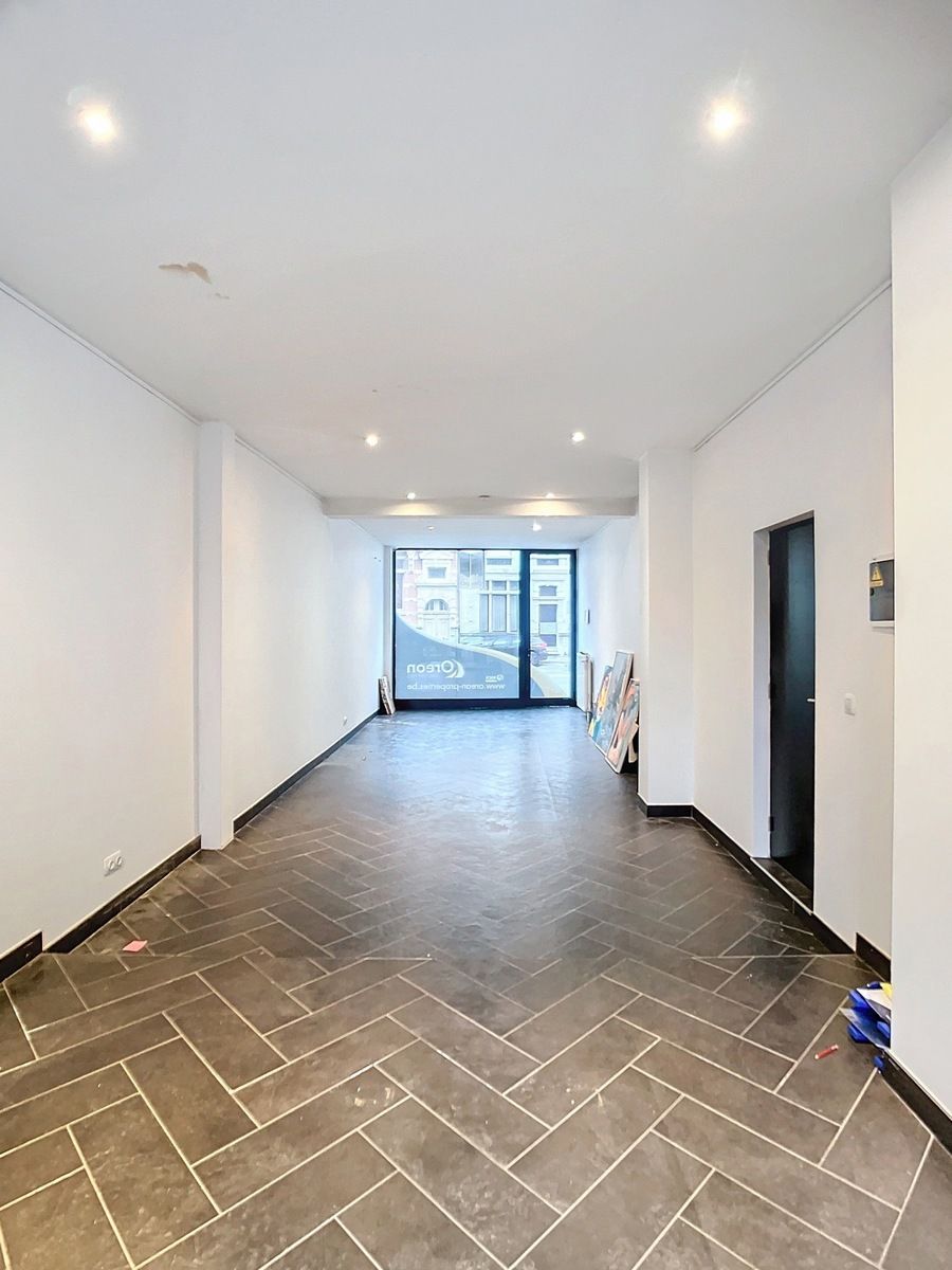 Commerciële ruimte met Privé Koer foto 2