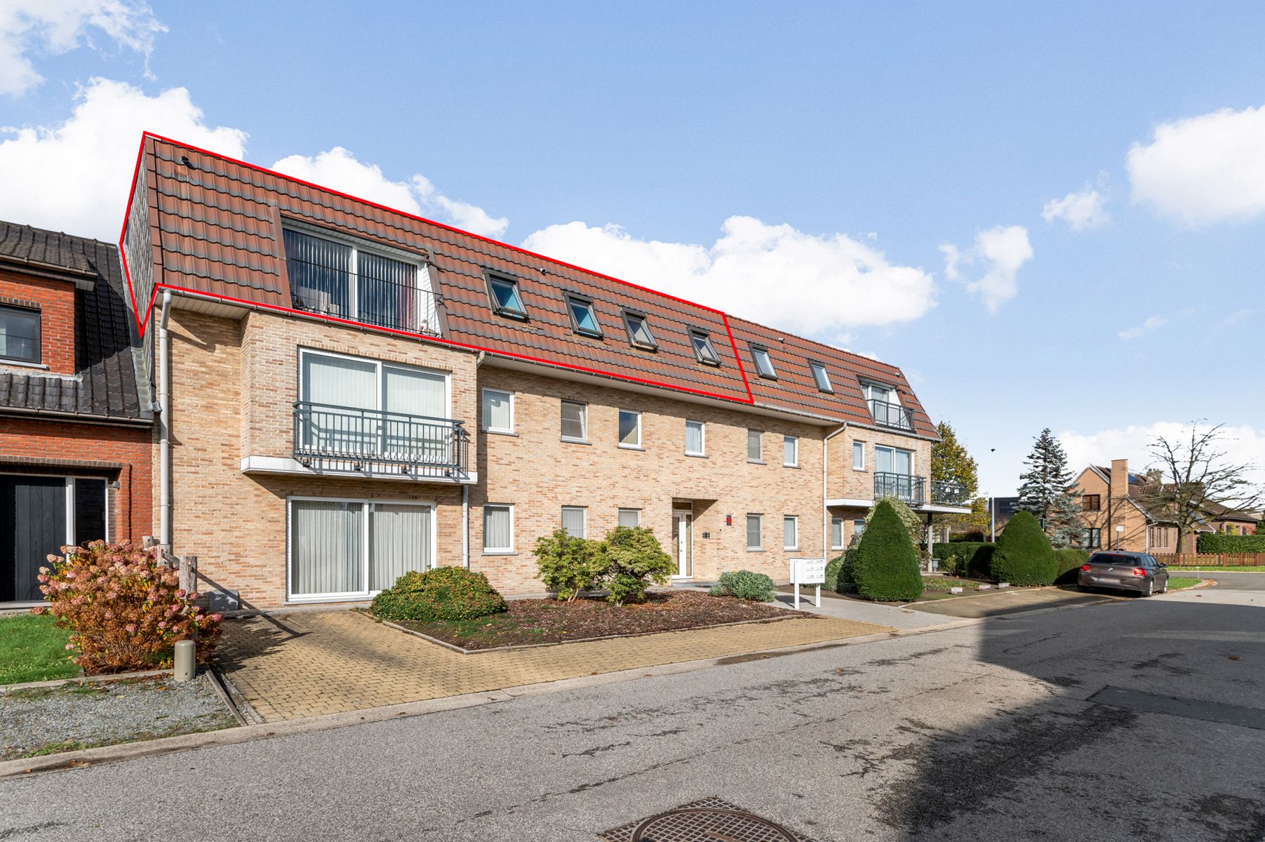 Instapklaar appartement met 2 terrassen en garage foto {{pictureIndex}}