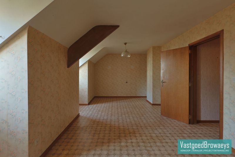 Te renoveren fermette omgeven in een oase van groen foto 14
