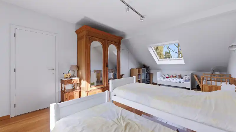 Exclusief gelegen villa van 345m² op 30 are met grote vijver foto 17