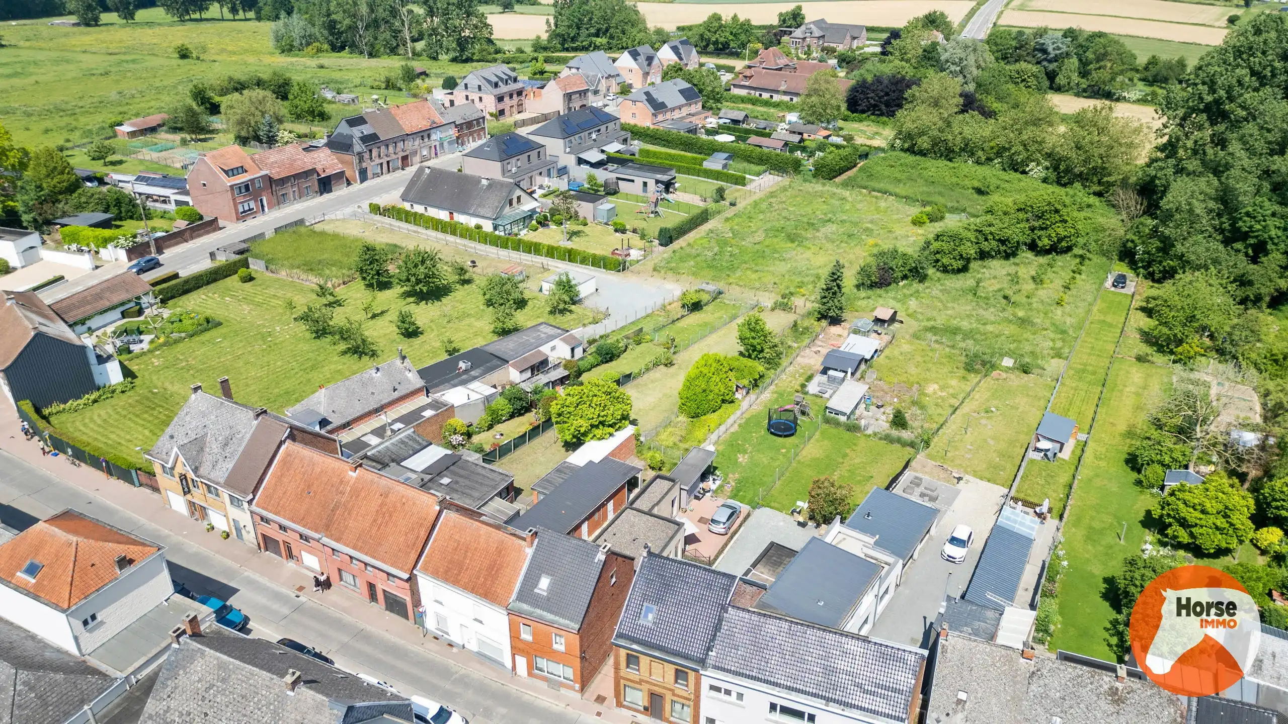 ZOTTEGEM - Te renoveren woning op ruim perceel van ca 45a foto 4