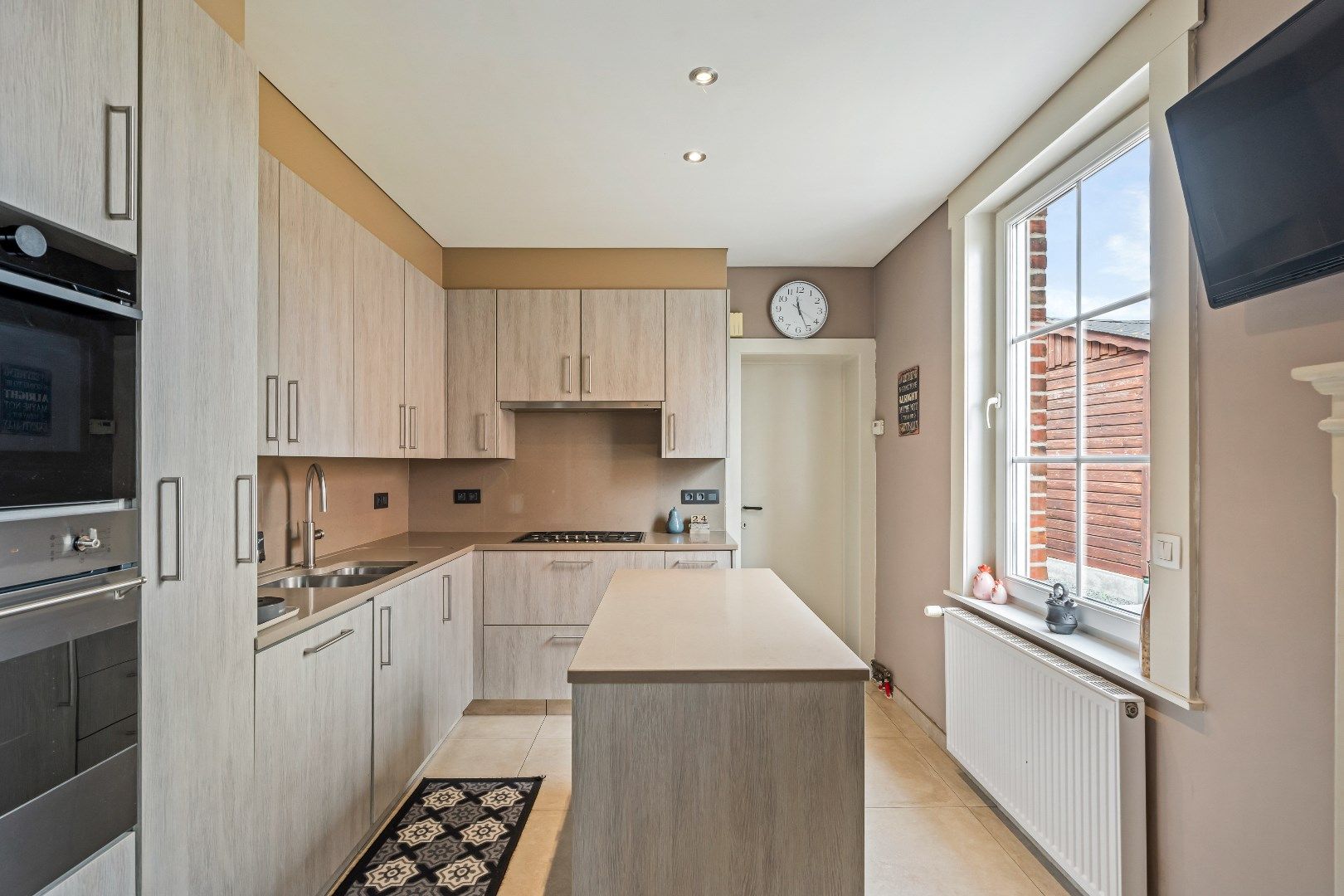 Landelijke woning met ruime loods en grote verzorgde tuin in Moorslede/Slypskapelle foto 8