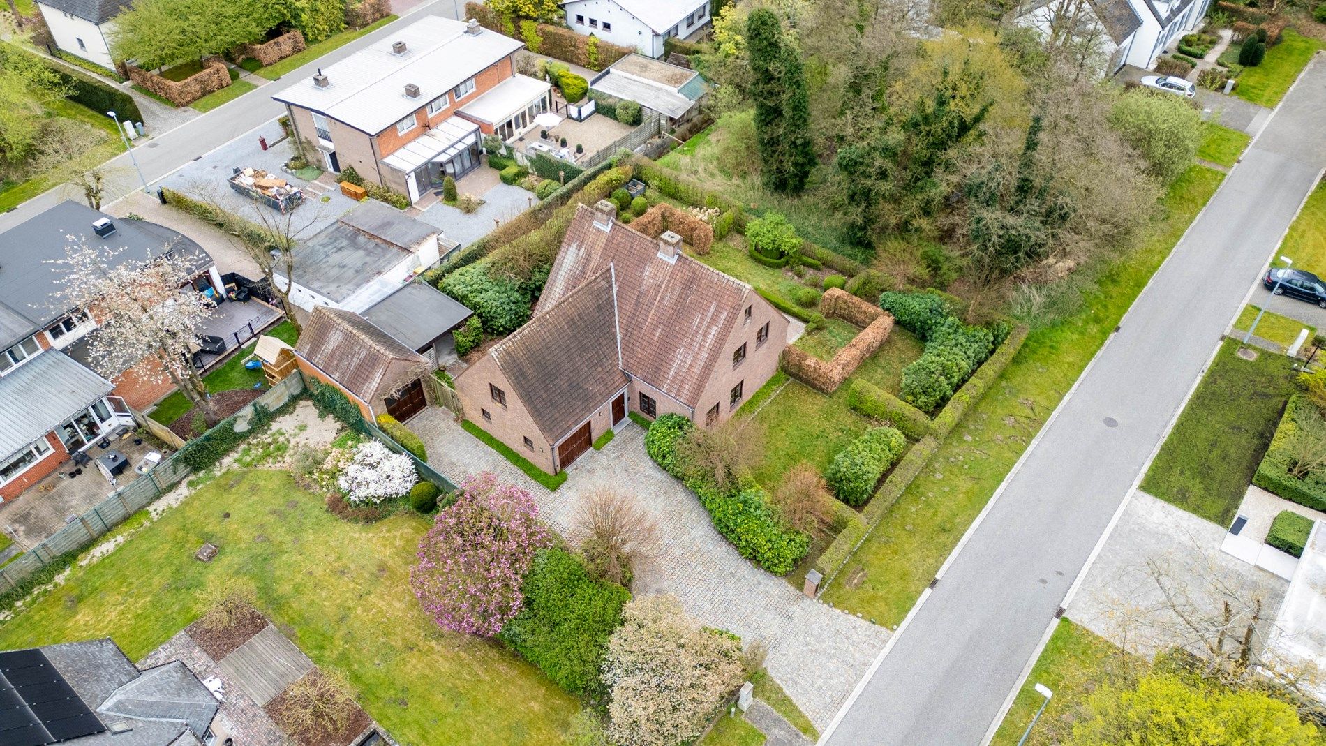 Zeer degelijk gebouwde woning met 3/5 slpks in een doodlopende straat in het centrum ! foto 45