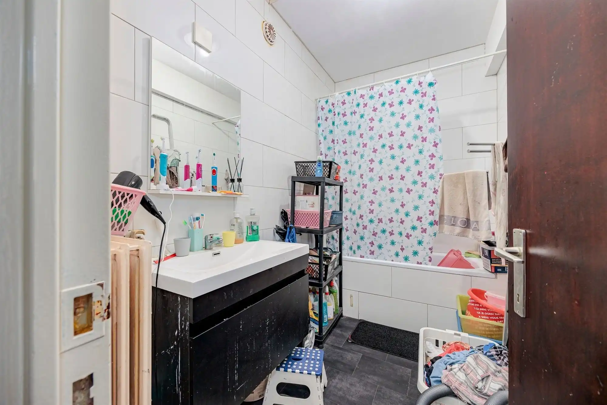 Instapklaar verhuurd appt met 2 slk vlakbij het Centraal Station foto 5