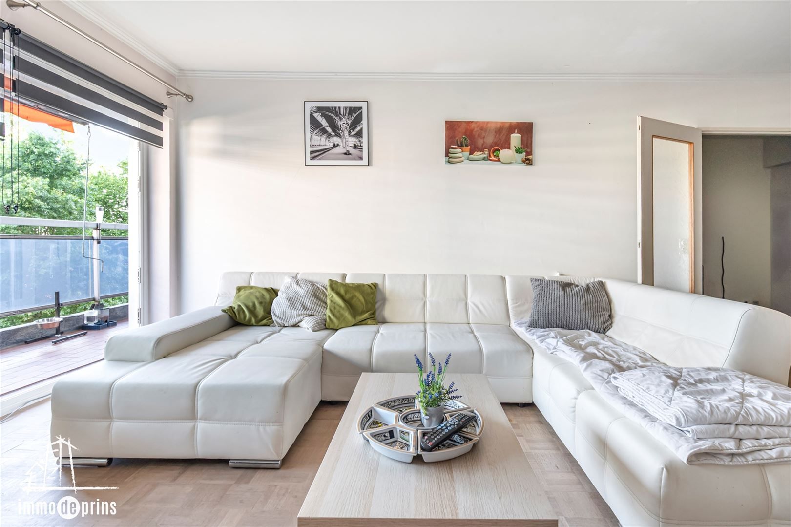 Goed onderhouden verhuurd appartement  met 2 slaapkamers foto 8