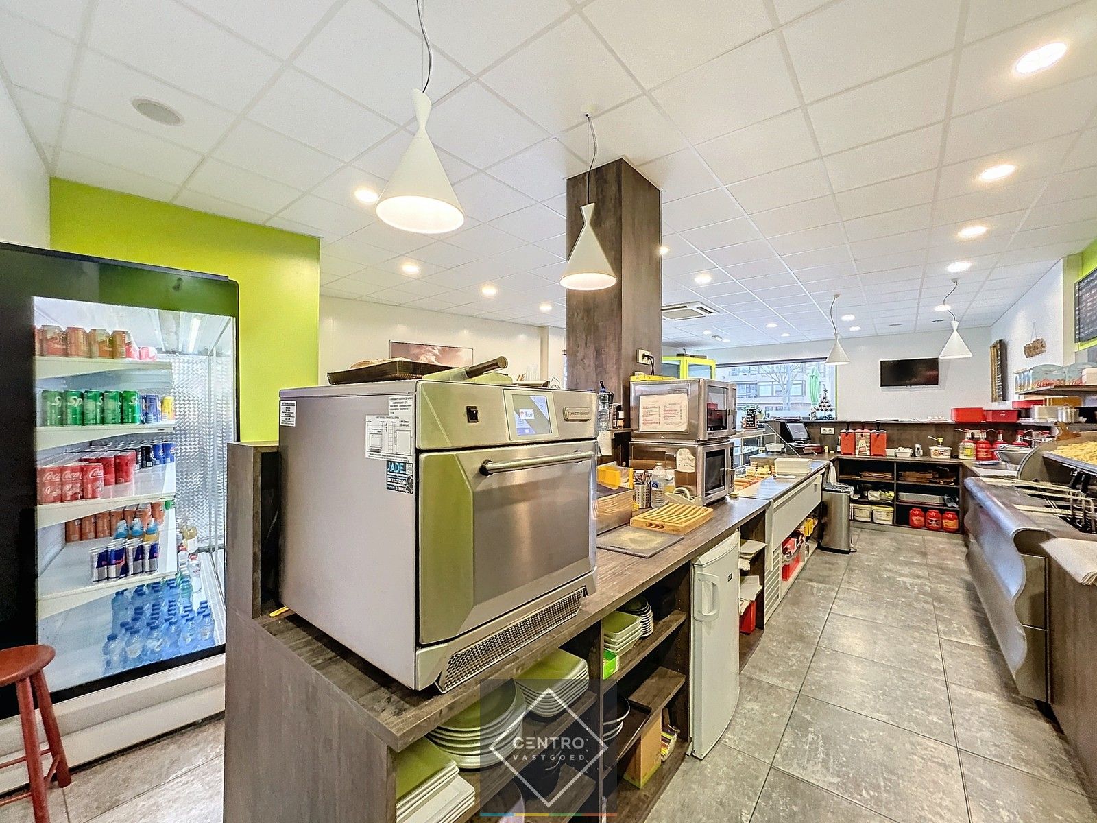 PERFECT INGERICHTE en GOED draaiende frituur met opslagruimte! foto 8