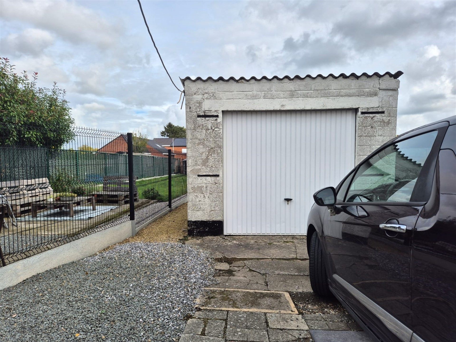 Knusse woning met tuin en garage.  foto 14