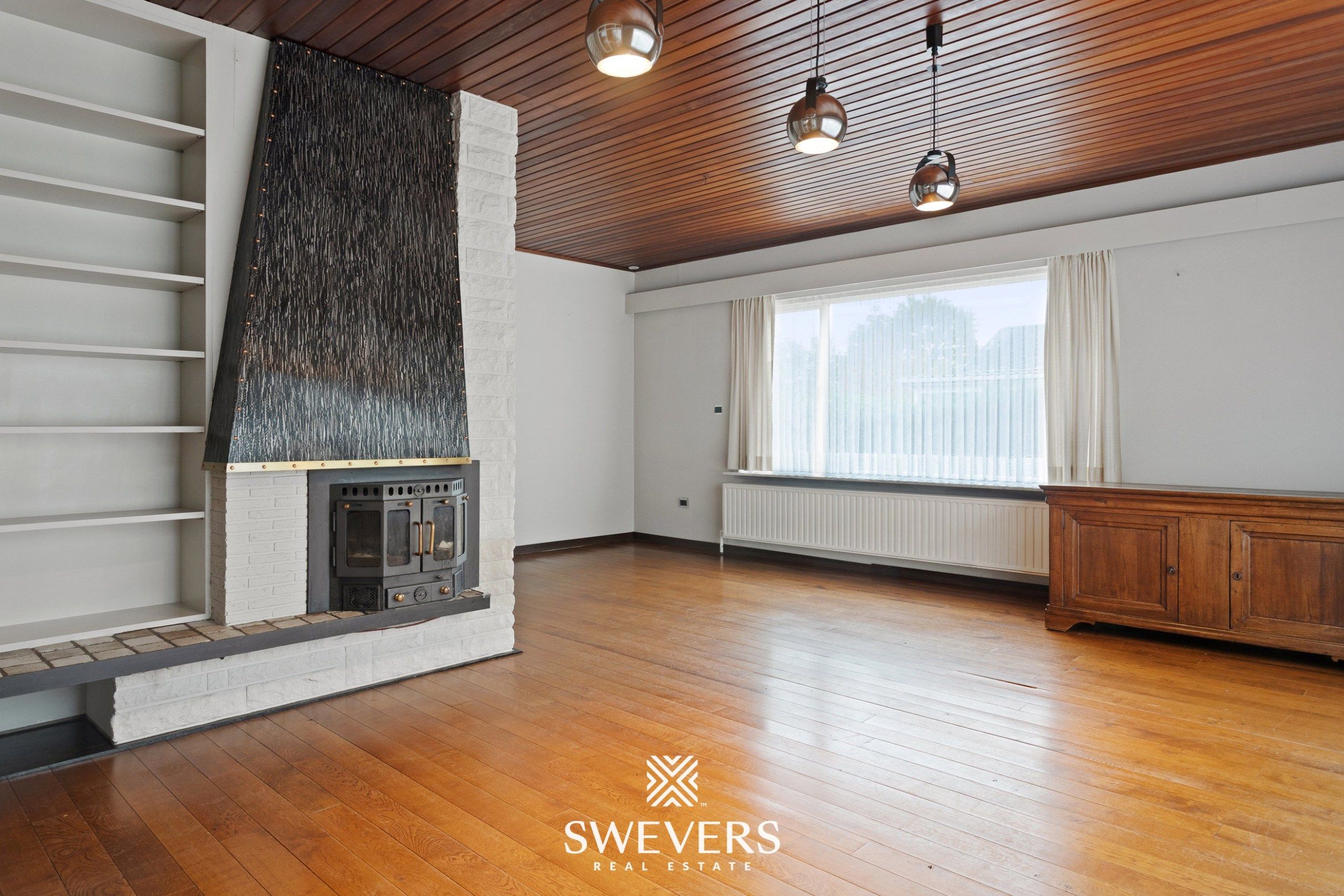 Gelijkvloerse woning met 4 slaapkamers op 8a85 te Viversel. foto 5