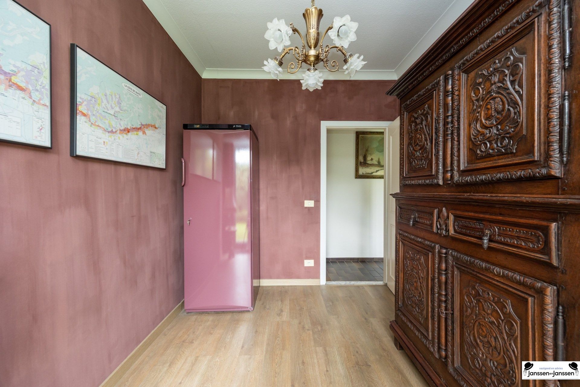 Charmante laagbouwwoning met 3 slaapkamers en prachtige tuin foto 14