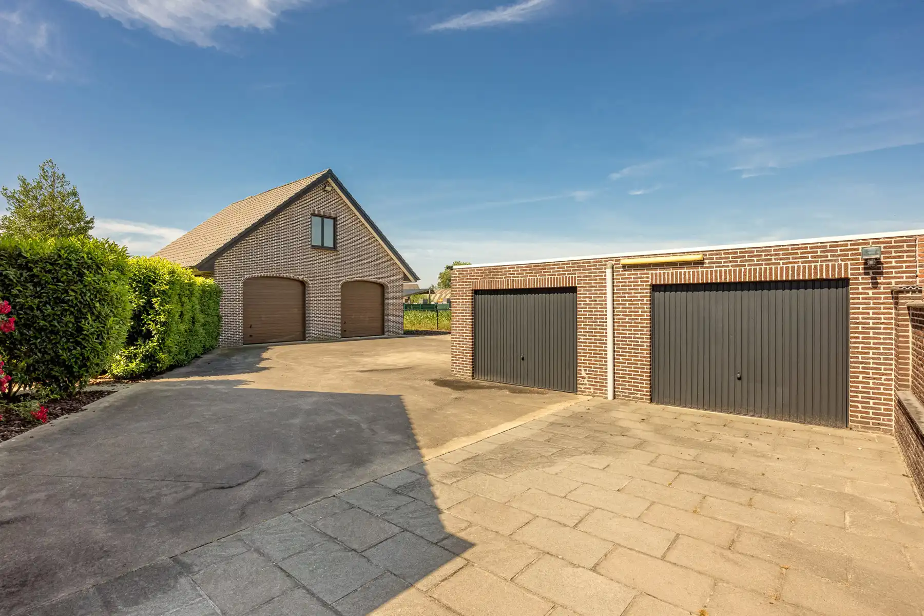 Gerenoveerde laagbouwwoning met grote opslagruimte op ca 1.374m² (opsplitsing tot 2 bouwgronden mogelijk). foto 31