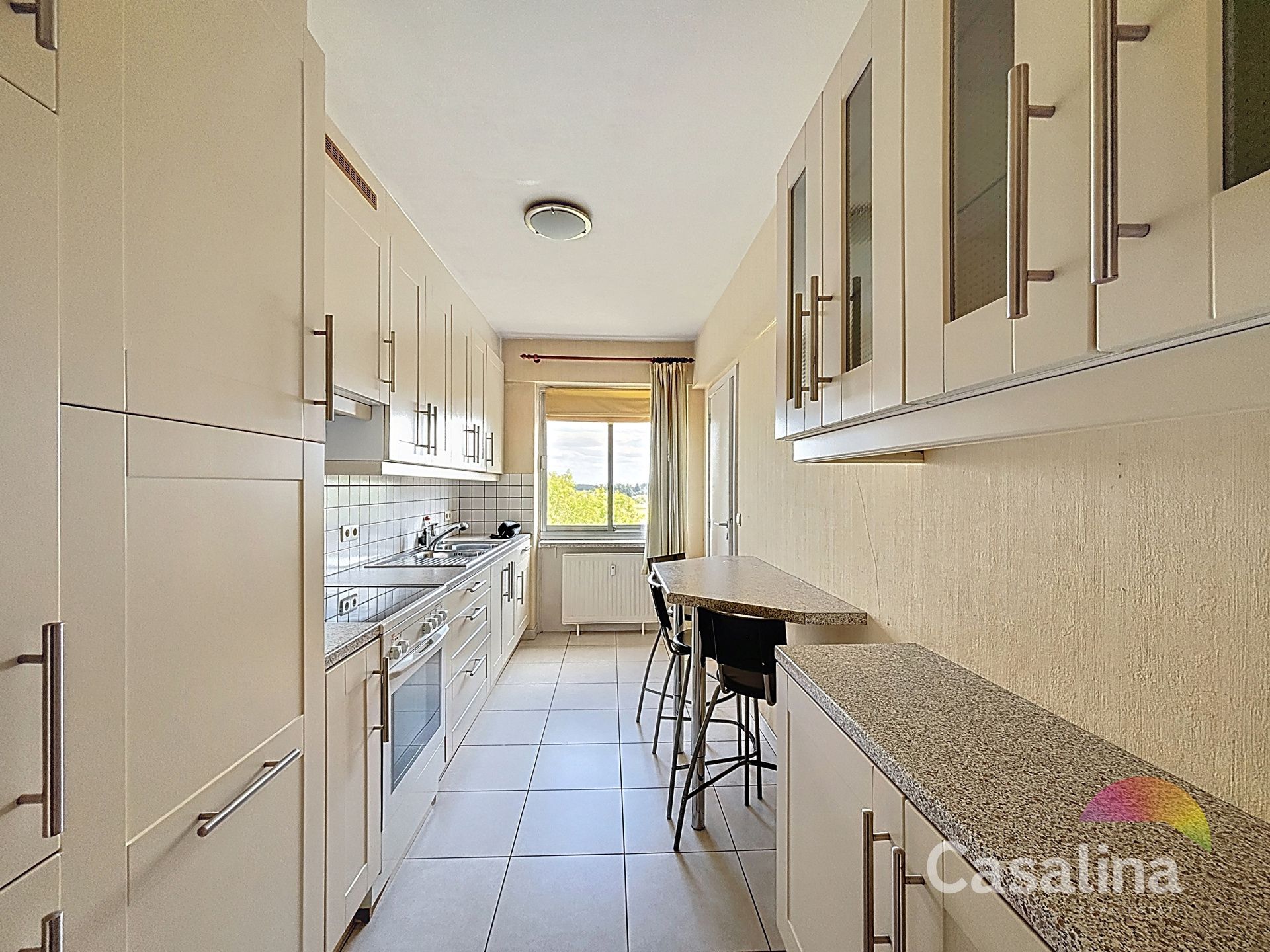 Ruim drie slaapkamer appartement met veel mogelijkheden foto 5