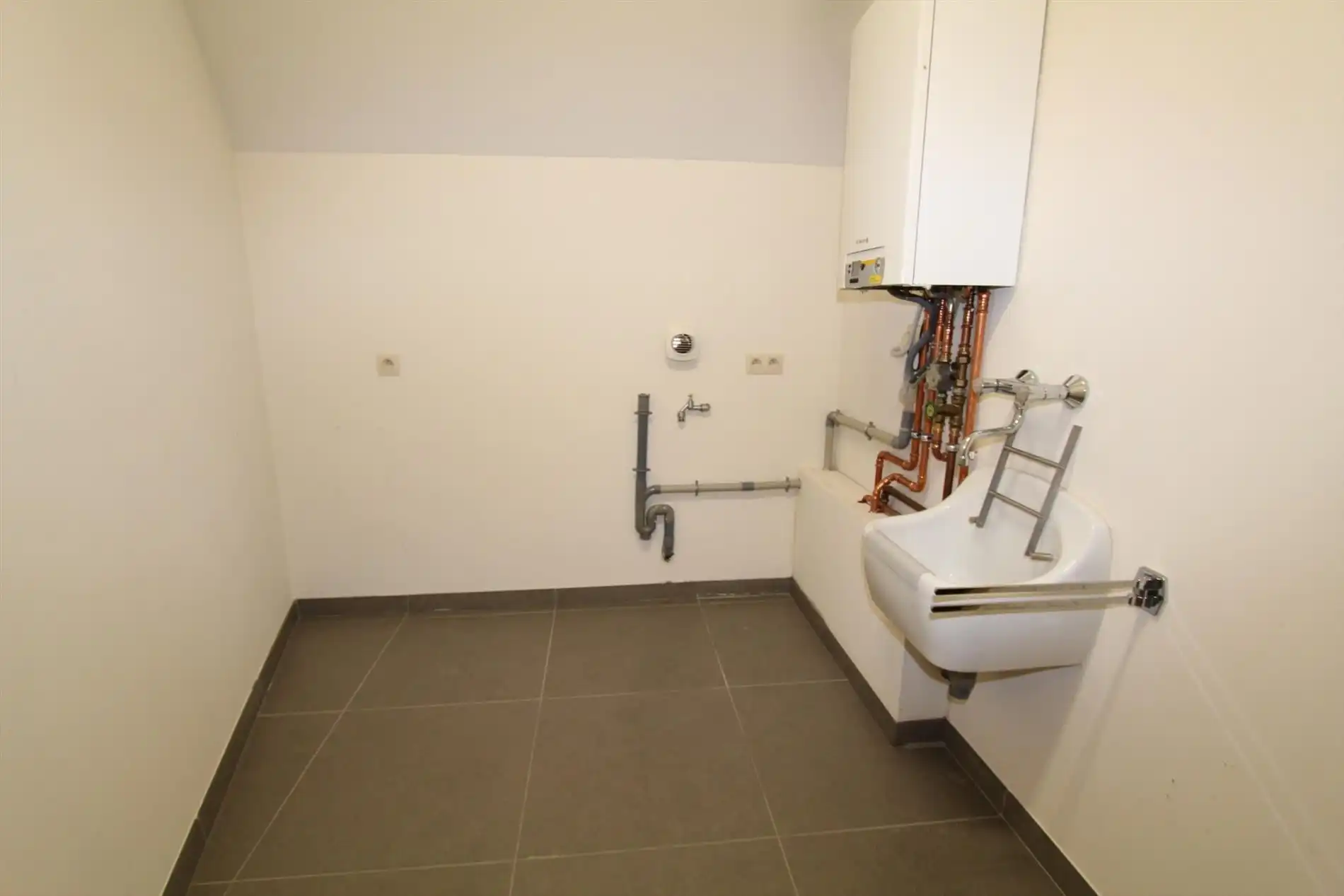 APPARTEMENT MET 1 SLAAPKAMER VLAKBIJ DE GROTE MARKT foto 8