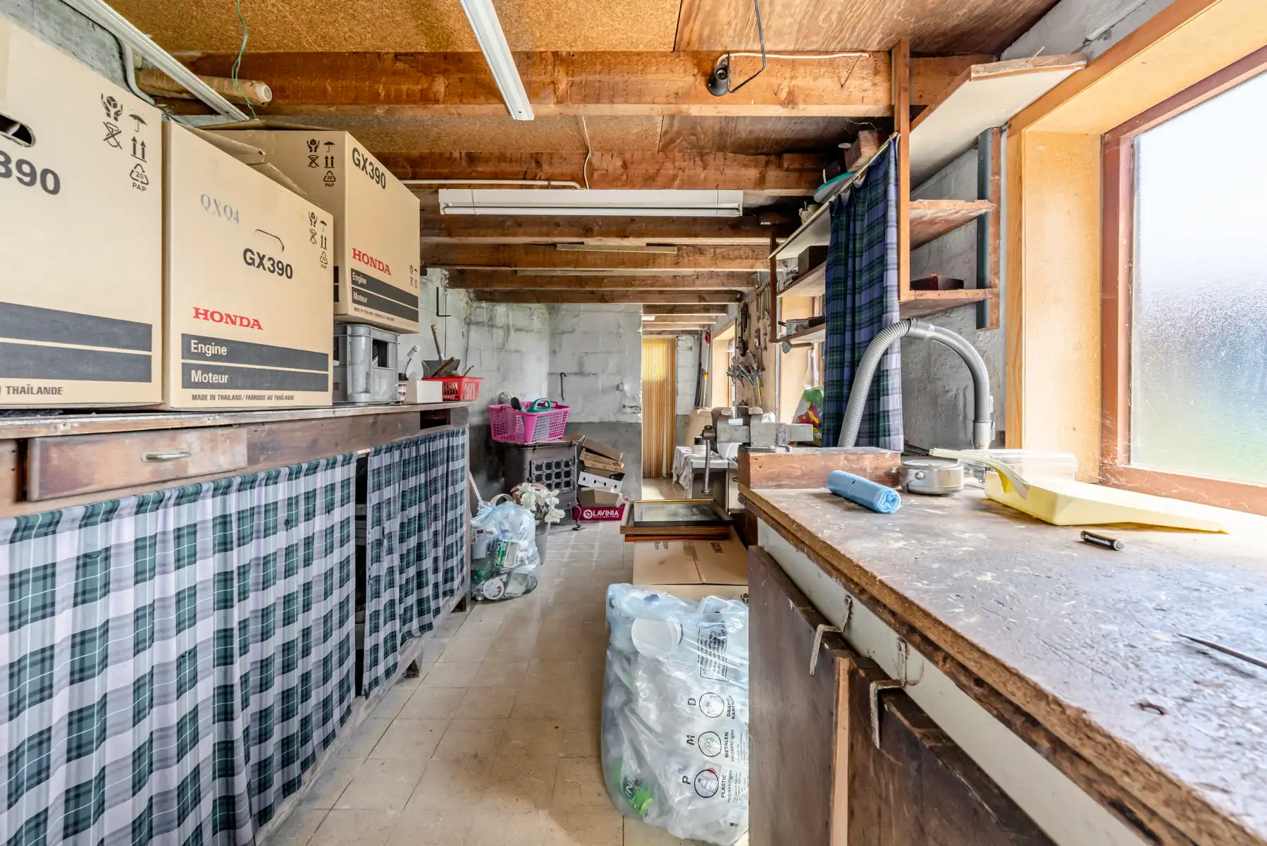  Rustig gelegen, deels te renoveren woning met 4 slpk, tuin. foto 11
