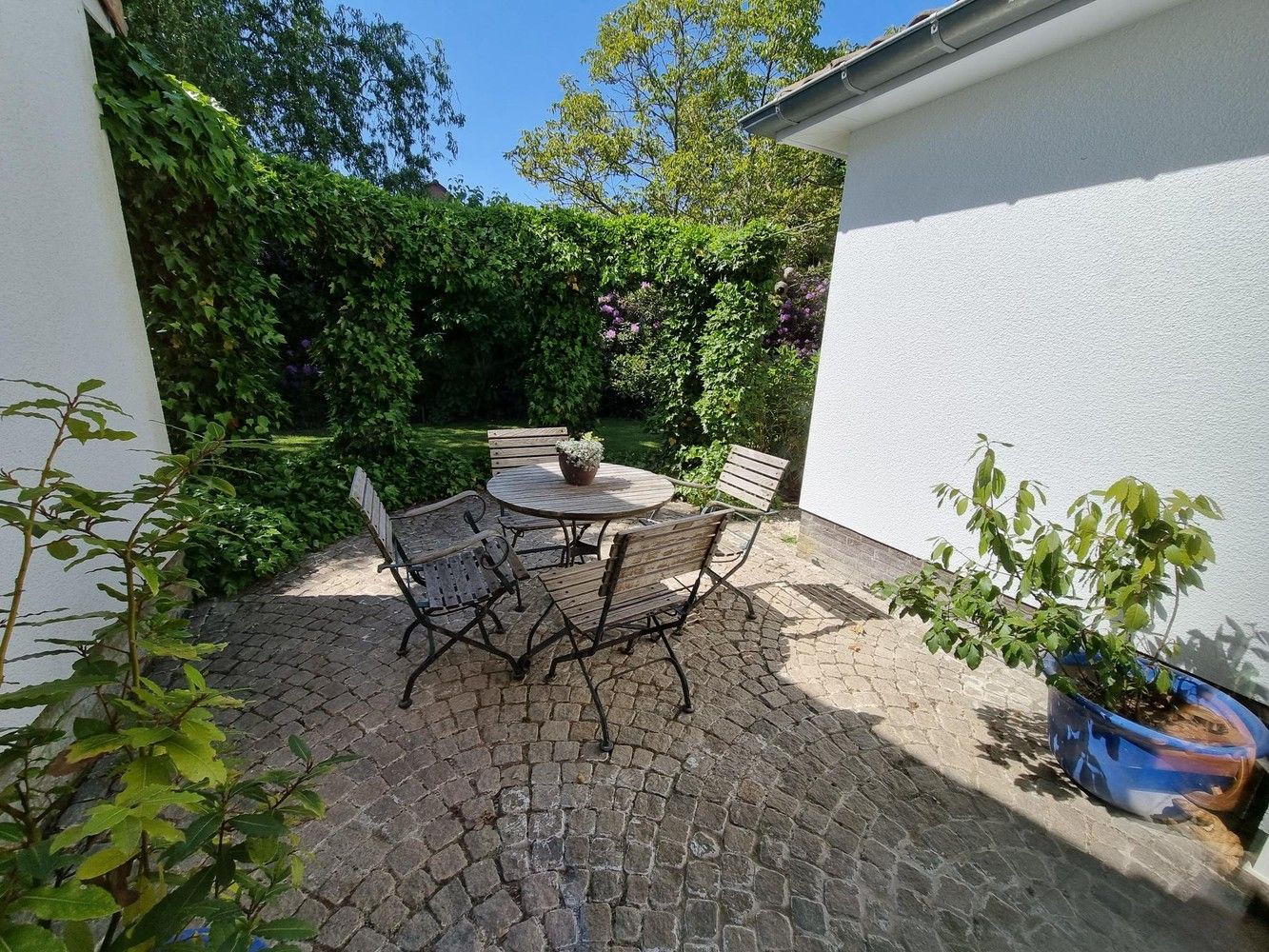 Spaanse villa, zeer rustig gelegen en gekaderd in een mooi verzorgde tuin voorzien van zwembad foto 26
