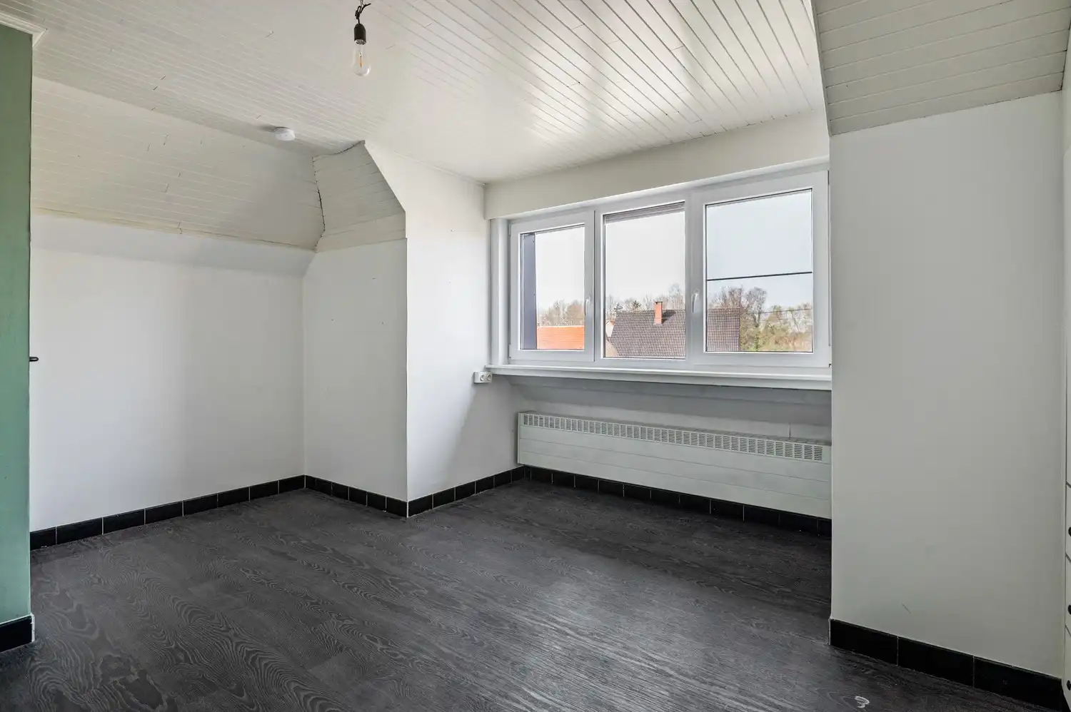 Aangename woning met ruime tuin en magazijn Te Koop op toplocatie in Begijnendijk foto 11