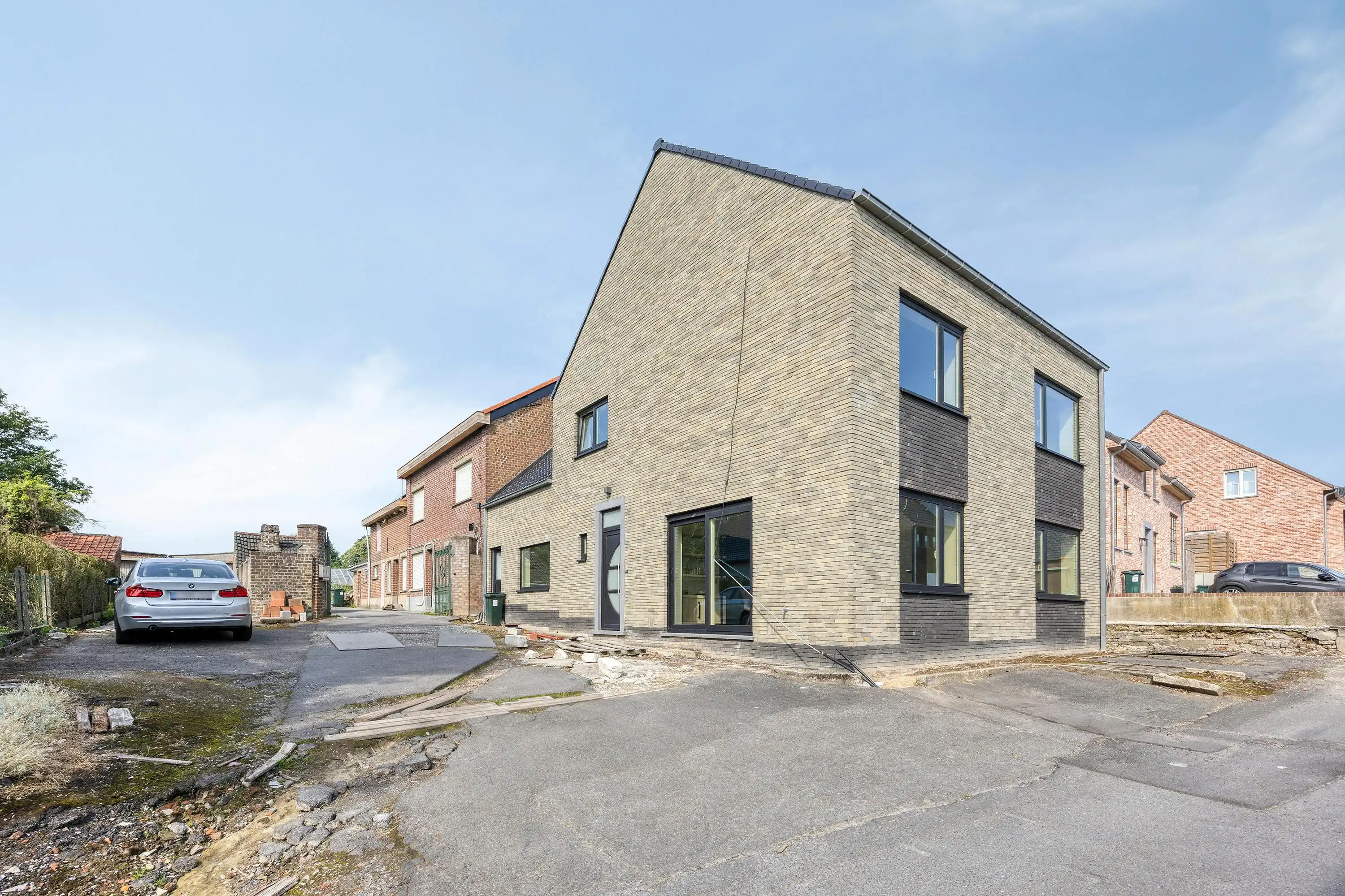 Unieke kans! Gerenoveerd huis te koop in Mater (Oudenaarde) foto {{pictureIndex}}