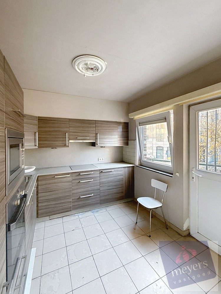 Ruim duplexappartement met 3 slaapkamers op topligging in Hasselt foto 8