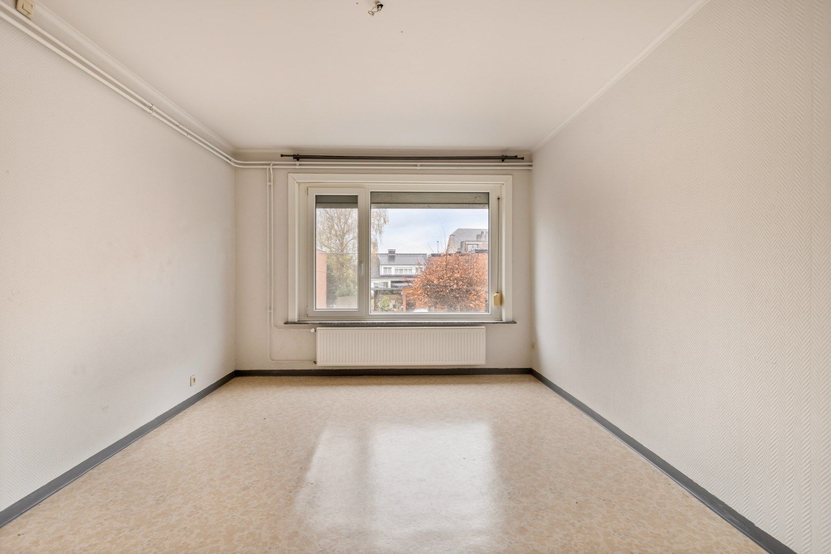 Instapklare gezinswoning met 4 slpks en 2 badkamers in het centrum van Mol !  foto 8