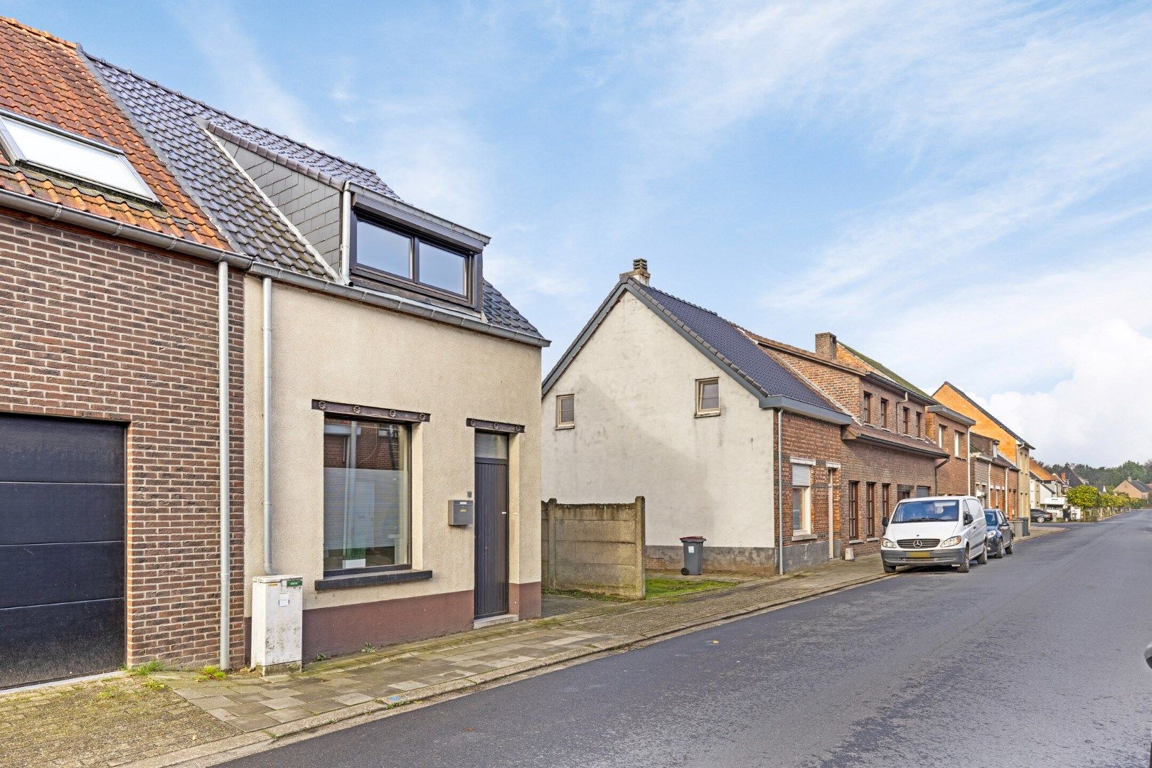 Instapklare halfopen bebouwing met 2 slaapkamers en zonnige tuin op wandelafstand van het centrum !  foto 18