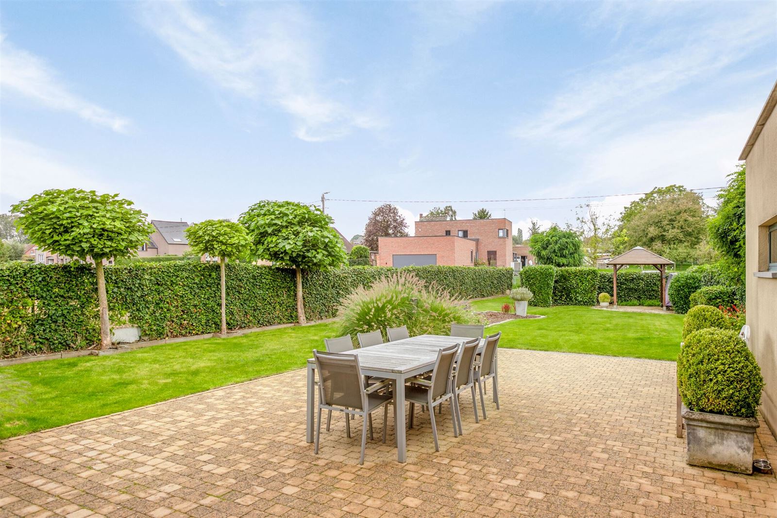 Rustig gelegen 3-gevel met 3 slaapkamers, tuin en garage foto 10