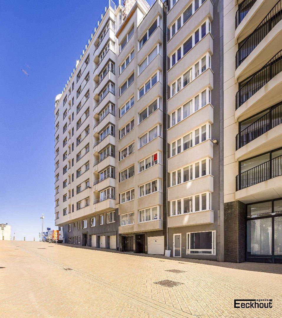 Instapklaar appartement op enkele passen van het strand! foto 13