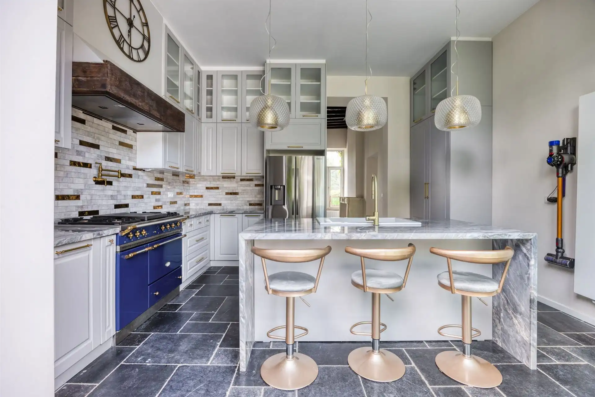 Prachtig gerenoveerde & charmante 3-gevel woning in centrum foto 14