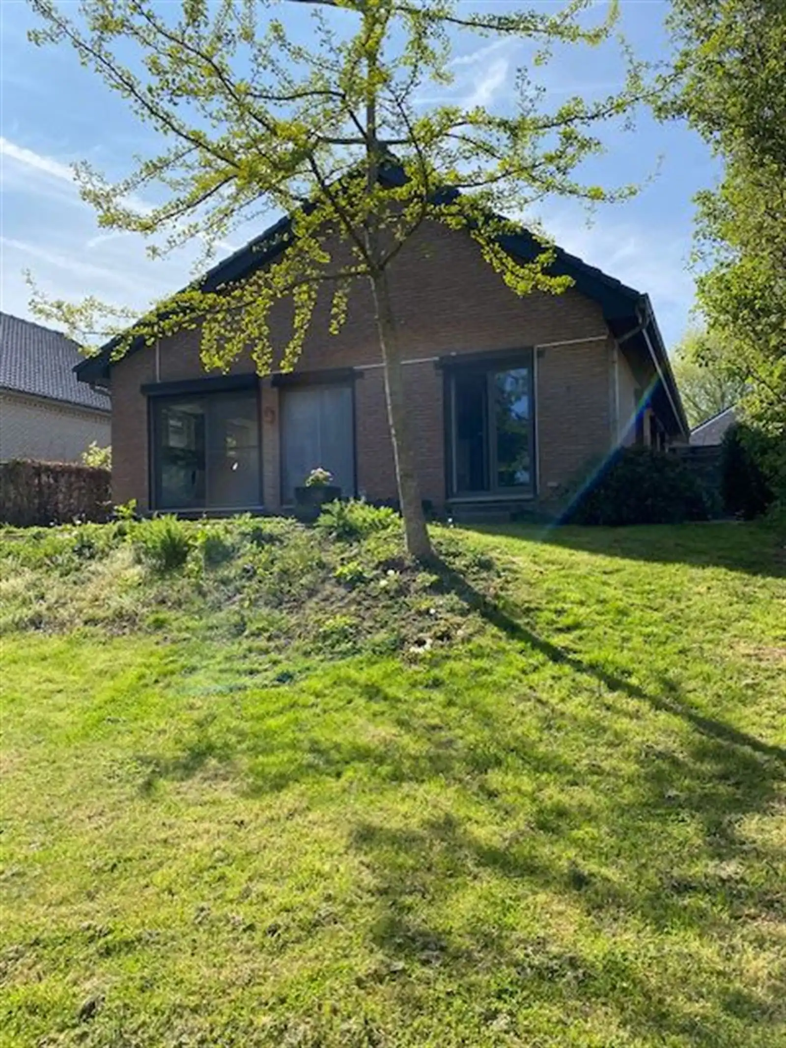 rusting gelegen Villa met tuin  foto 4