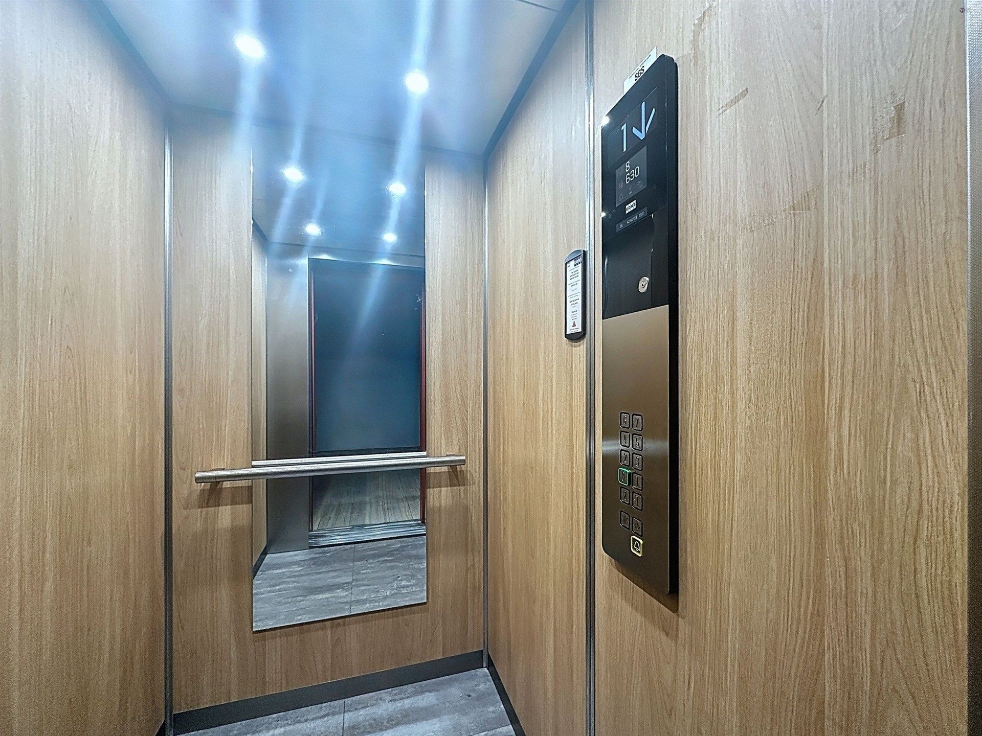Prachtig 2-slaapkamer appartement met 40m² terras foto 16