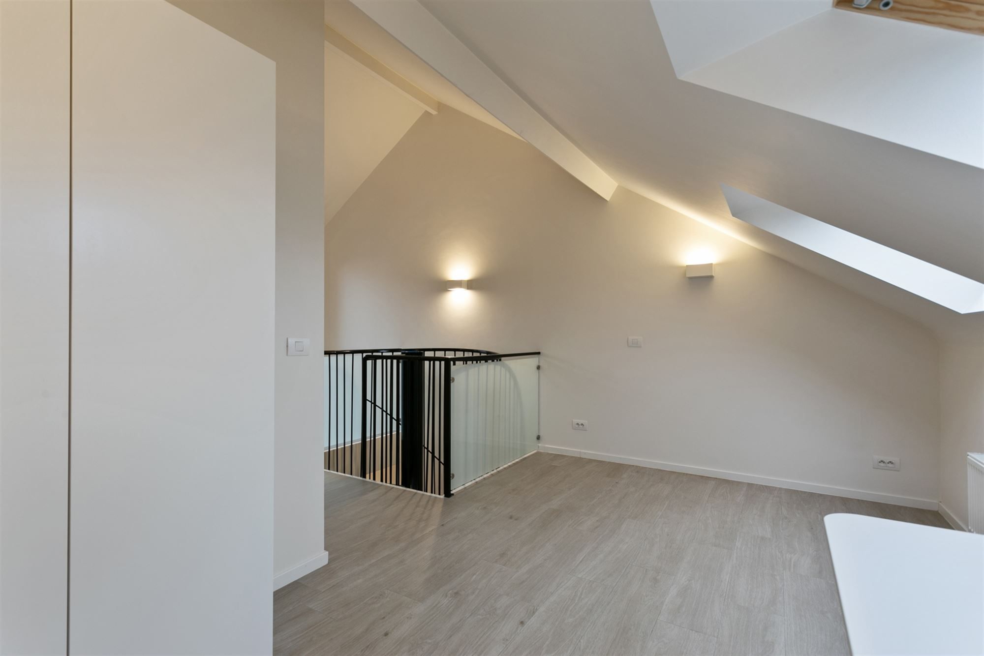 Recent duplex appartement met terras foto 8