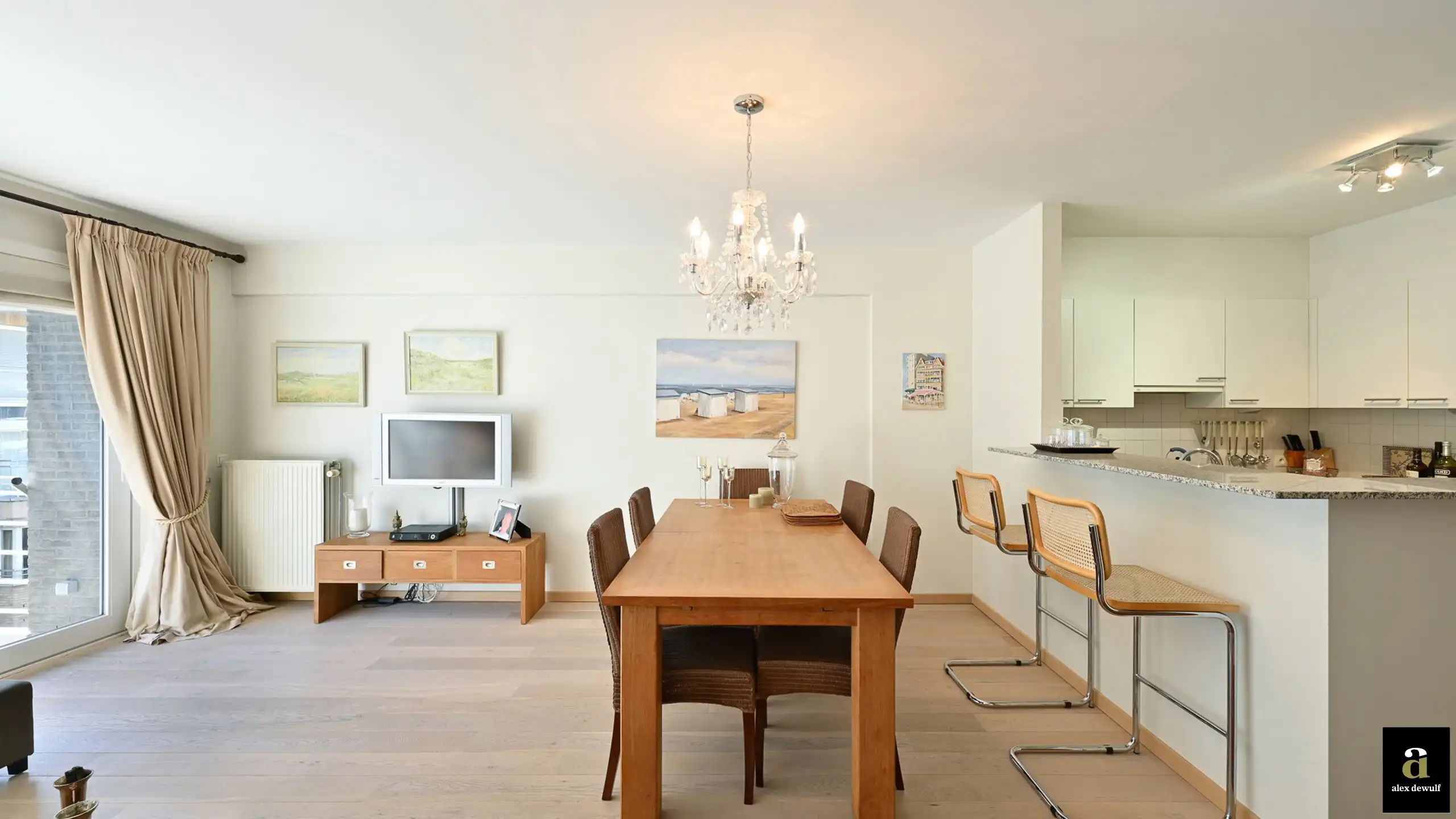 Ruim 2-slaapkamer appartement aan het Rubensplein. foto 5