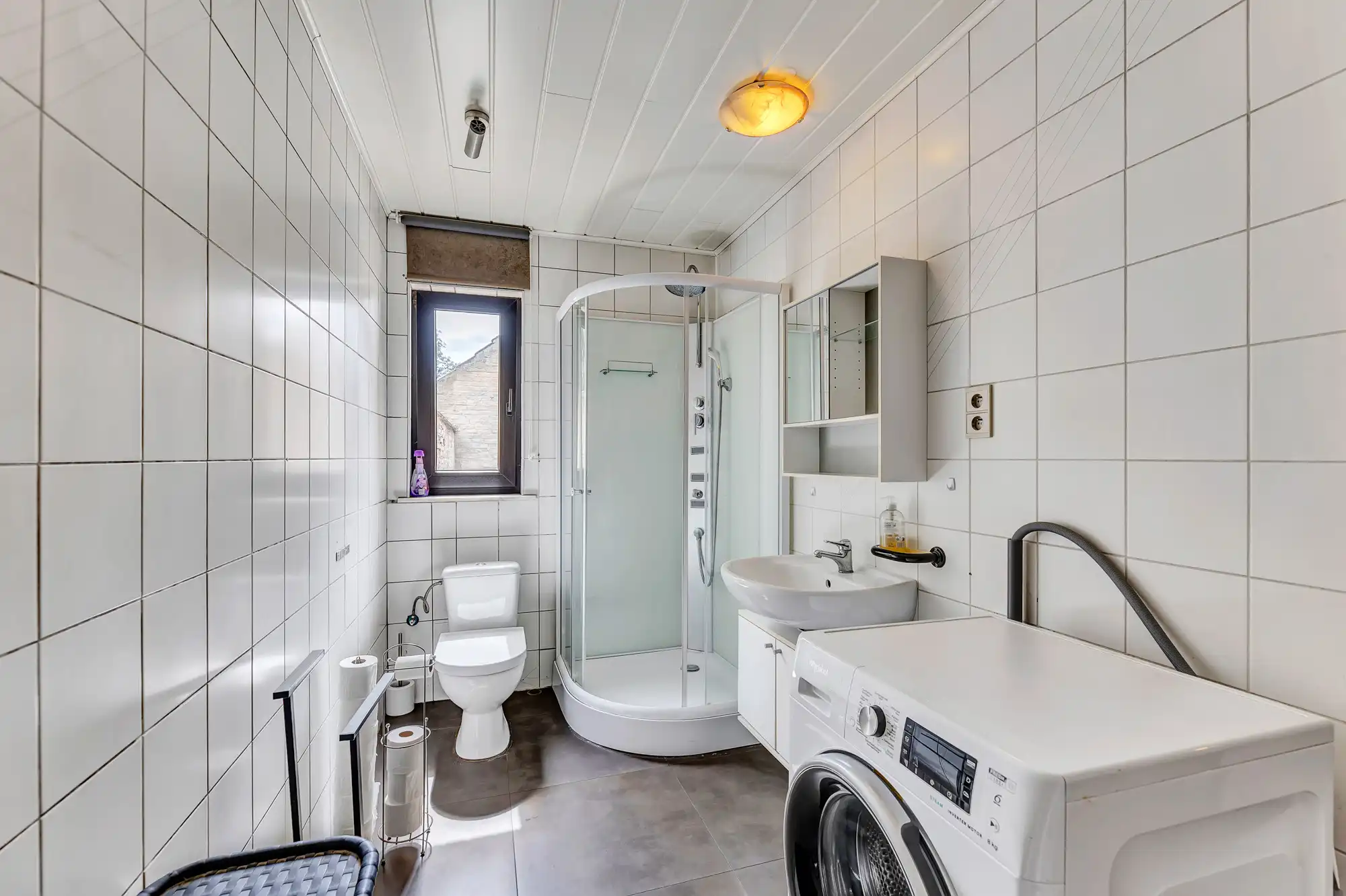 Instapklare hoekwoning met garage foto 9