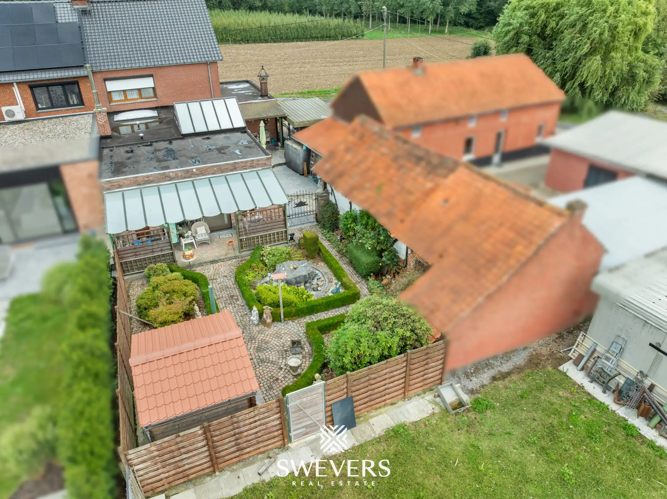 Royale gezinswoning met 257 m² woonruimte foto 35
