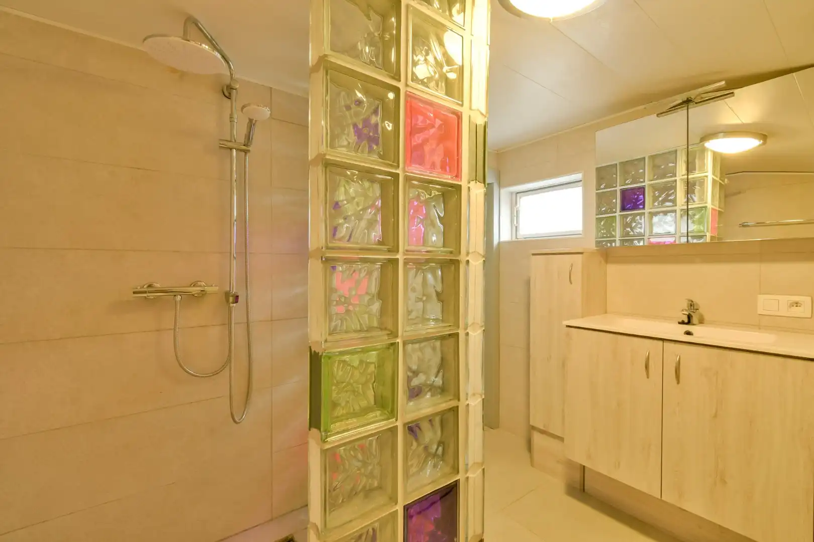 Knusse woning nabij het centrum van Torhout! foto 7