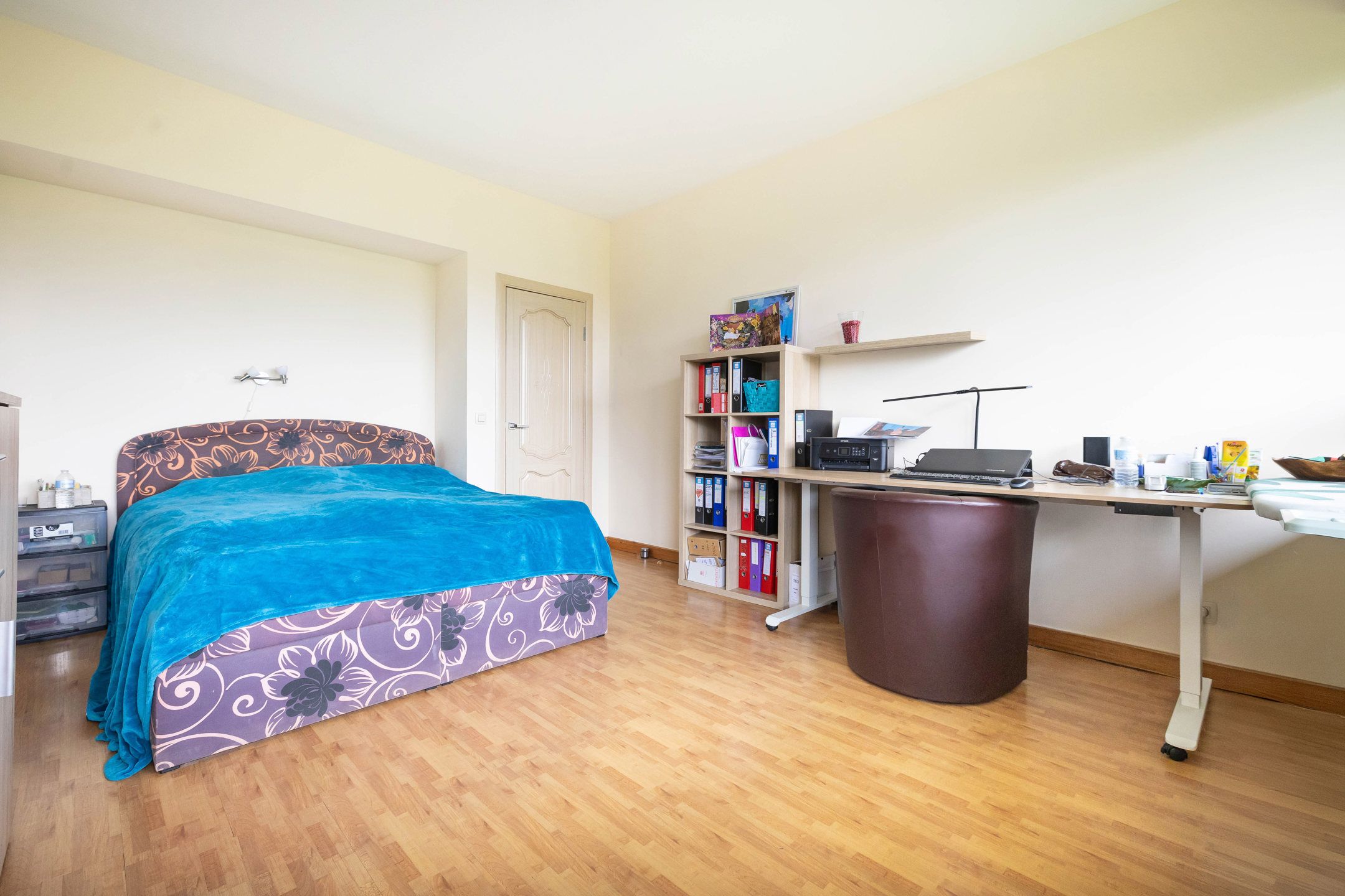 Volledig gerenoveerd appartement 2 slaapkamers van ± 95 m² foto 9