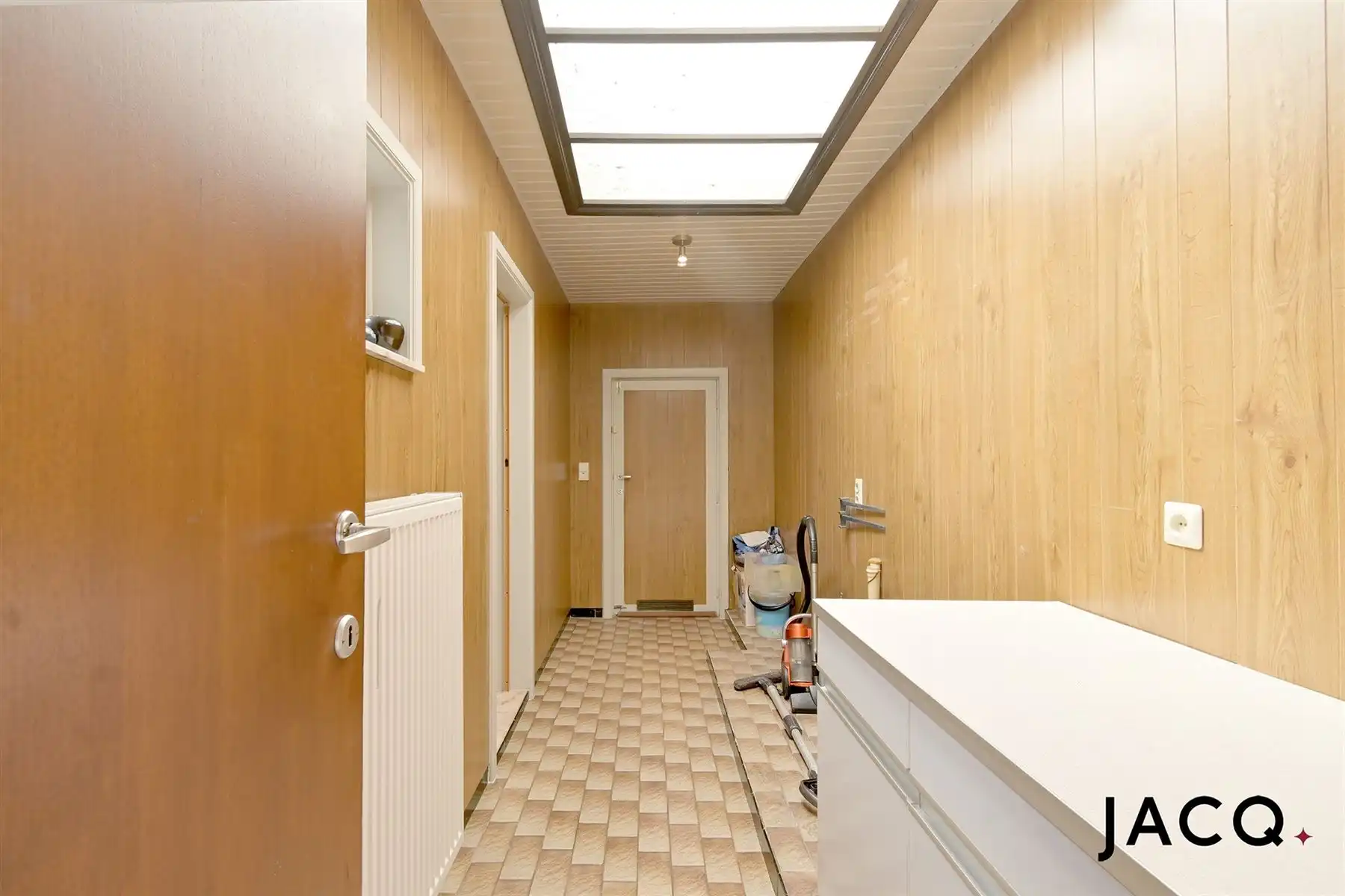 Te renoveren woning met 4 slpk's, terras (25m²) en garage! foto 19