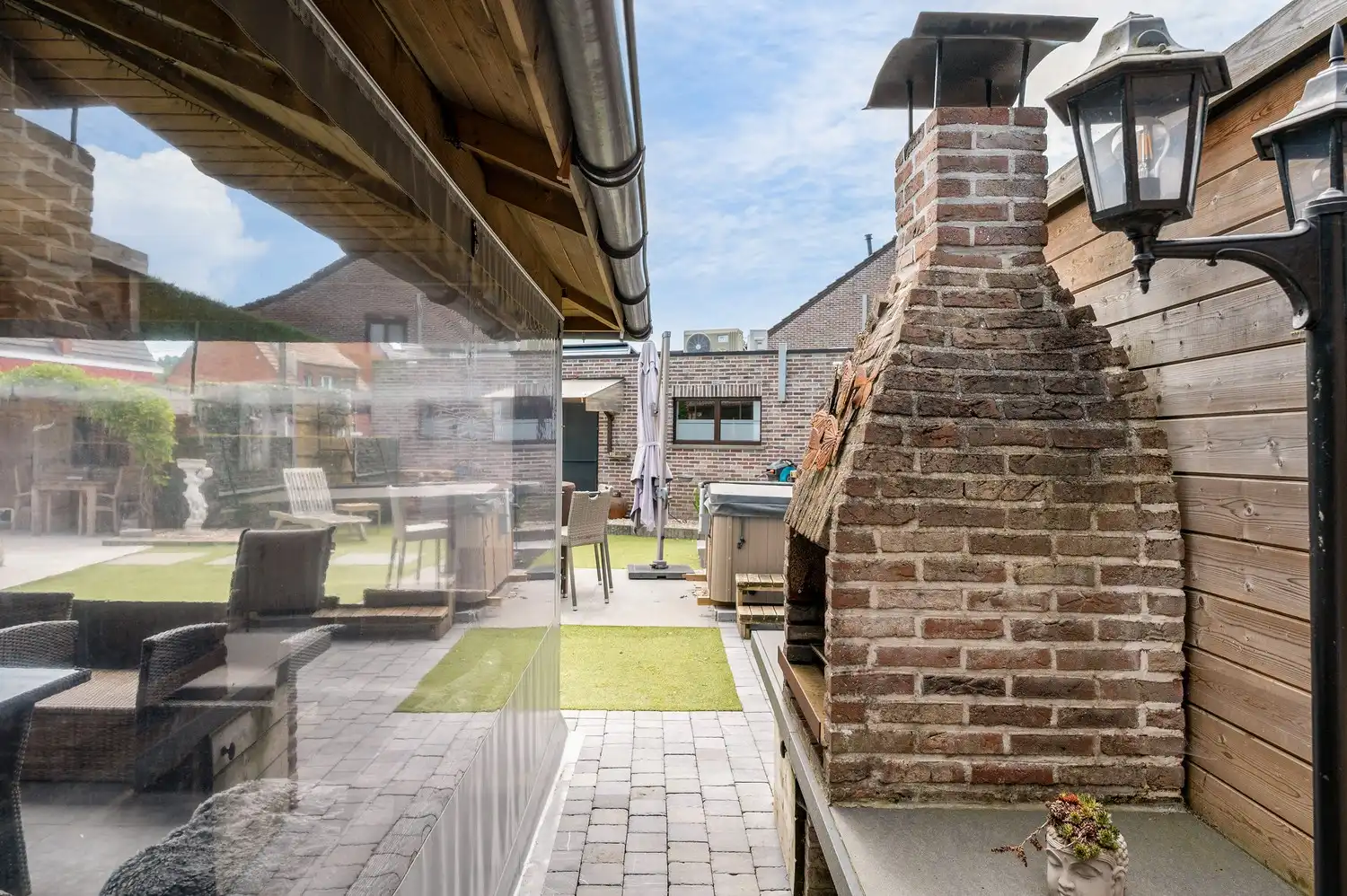 Landhuis met zwembad en 2 tot 4 slaapkamers foto 39