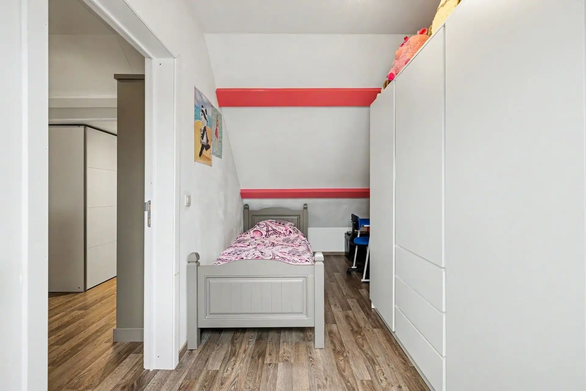 Instapklare woning met 2 slaapkamers en garage vlak bij het centrum van Stekene foto 22
