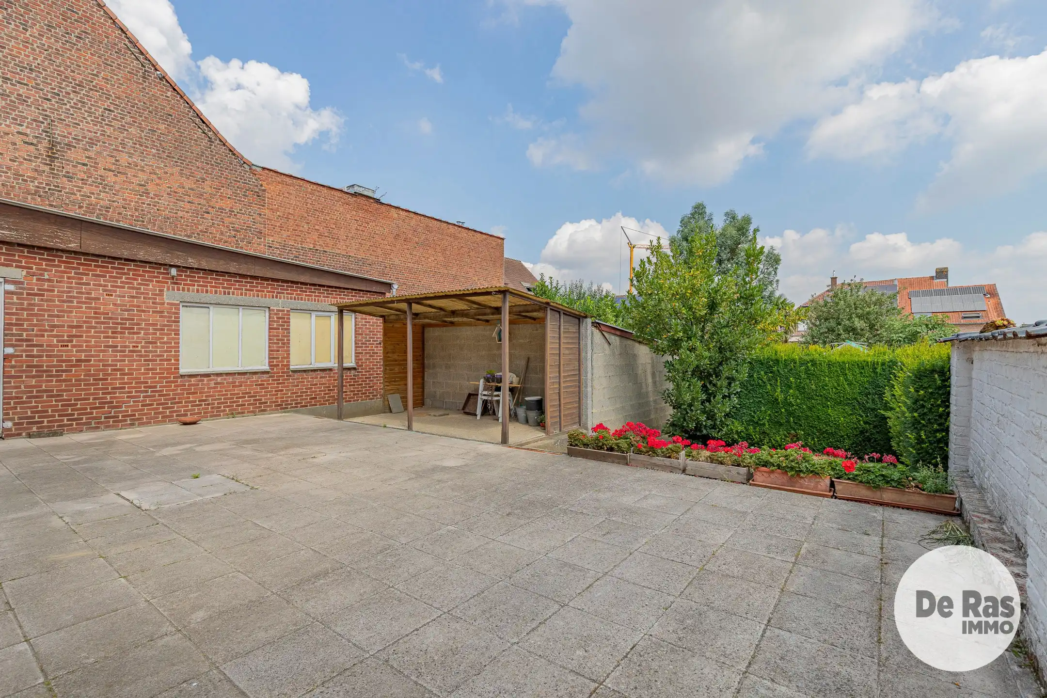 ERONDEGEM - Solide, te renoveren woning met 3 kamers foto 21