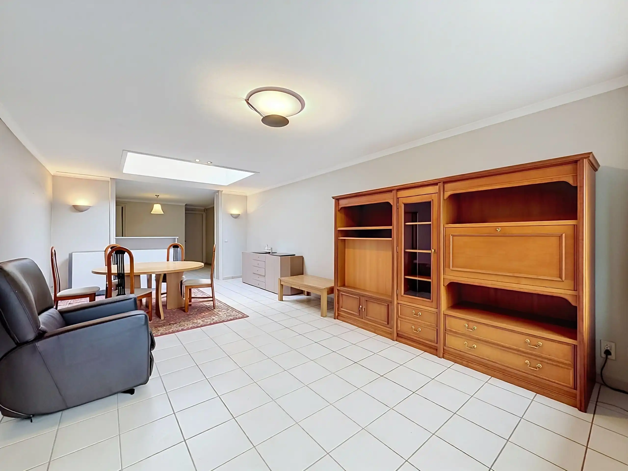 Te koop: Ruime woning met mogelijkheid tot 4 slaapkamers en tuin in Marke! foto 3